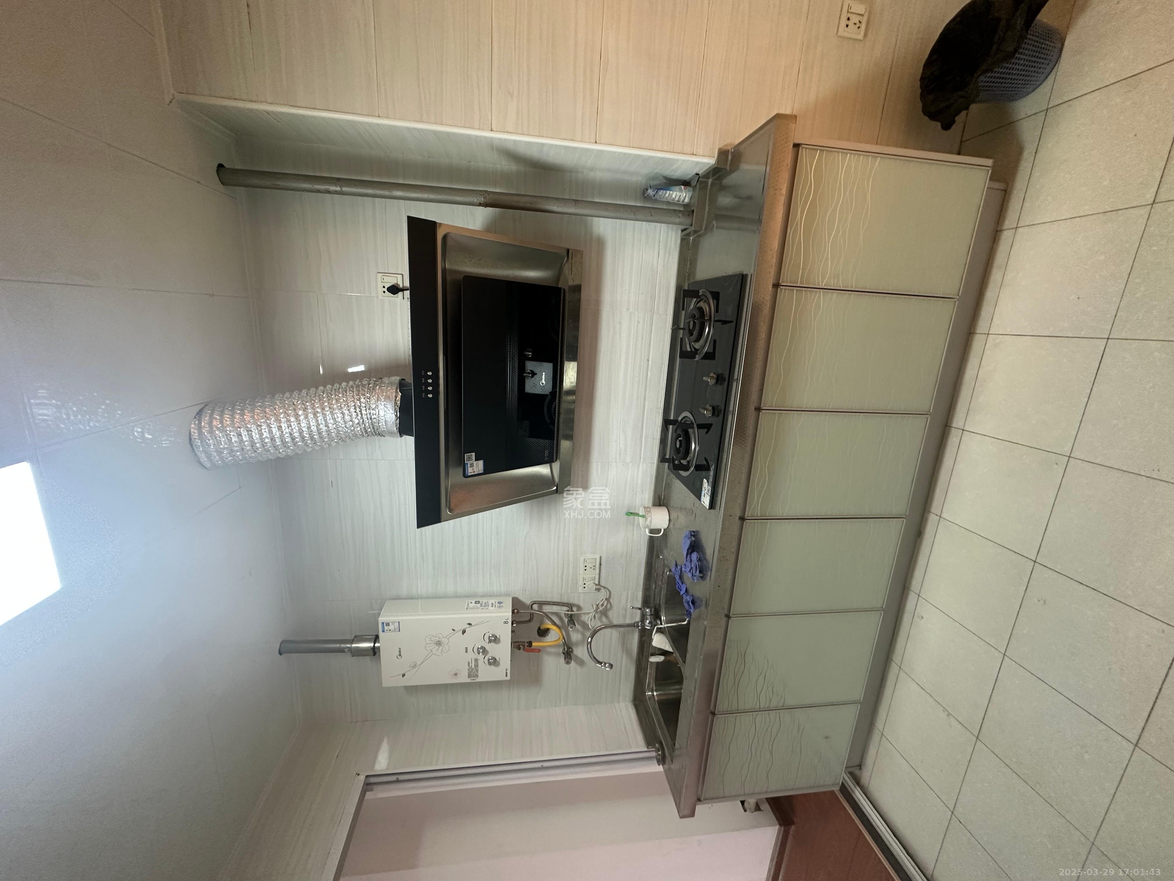 地华梅溪湖畔 1室1厅1卫 1600.0元/月 地华梅溪湖畔 1室1厅1卫 1600.0元/月室内图