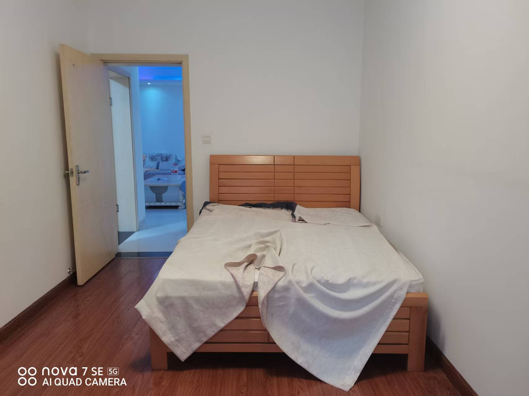 冠都现代城(冠都幸福彼岸) 1室2厅2卫 1800.0元/月 冠都现代城(冠都幸福彼岸) 1室2厅2卫 1800.0元/月室内图