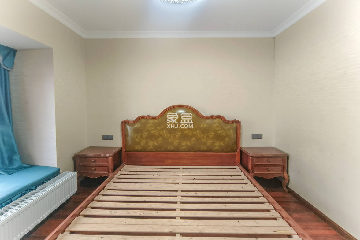 湖湘奥林匹克花园 3室2厅2卫 86.0万 湖湘奥林匹克花园 3室2厅2卫 86.0万卧室