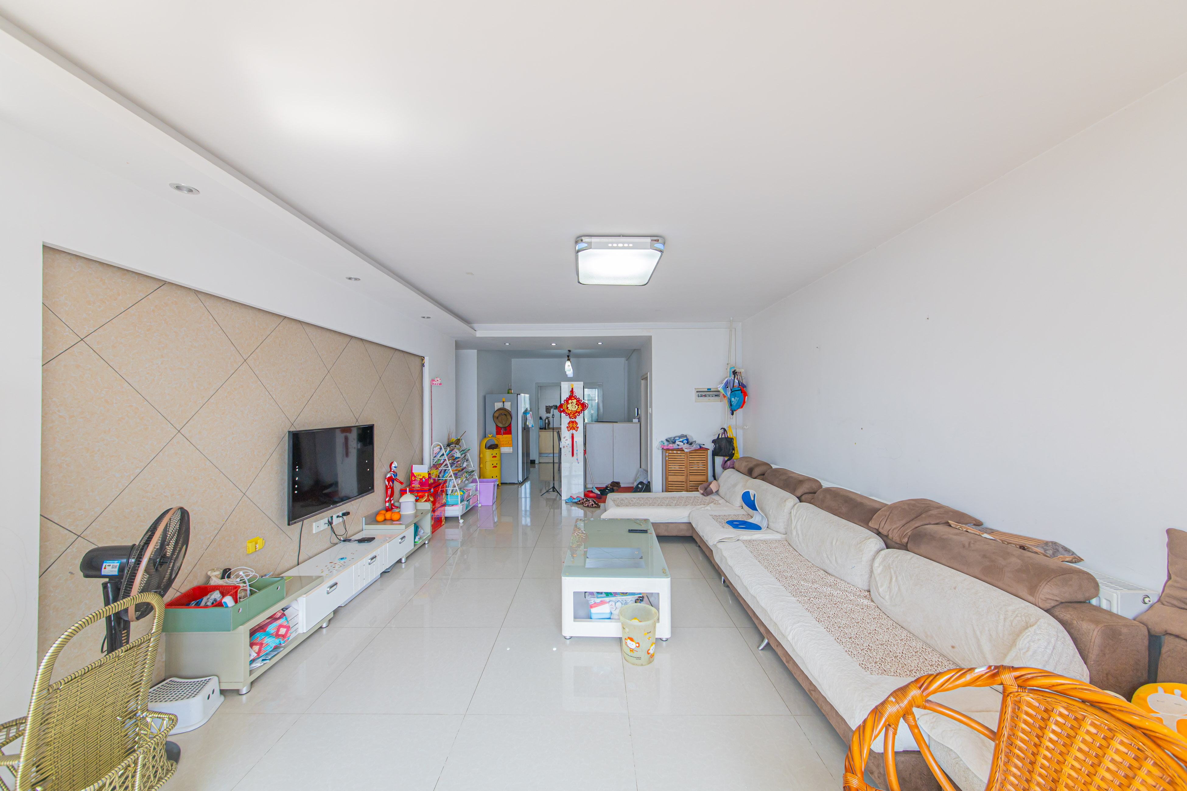 银桂苑 4室2厅1卫 127.7万 银桂苑 4室2厅1卫 127.7万客厅