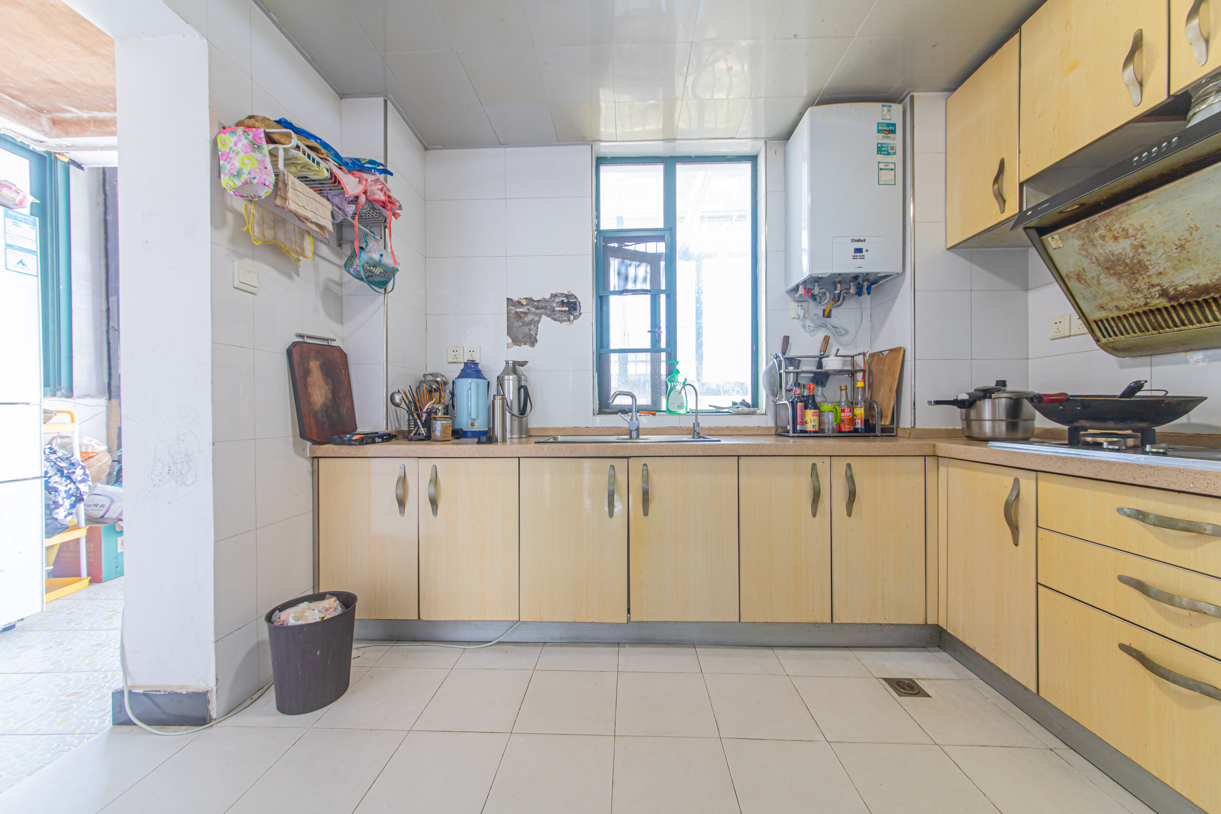 银桂苑 4室2厅1卫 127.7万 银桂苑 4室2厅1卫 127.7万厨房