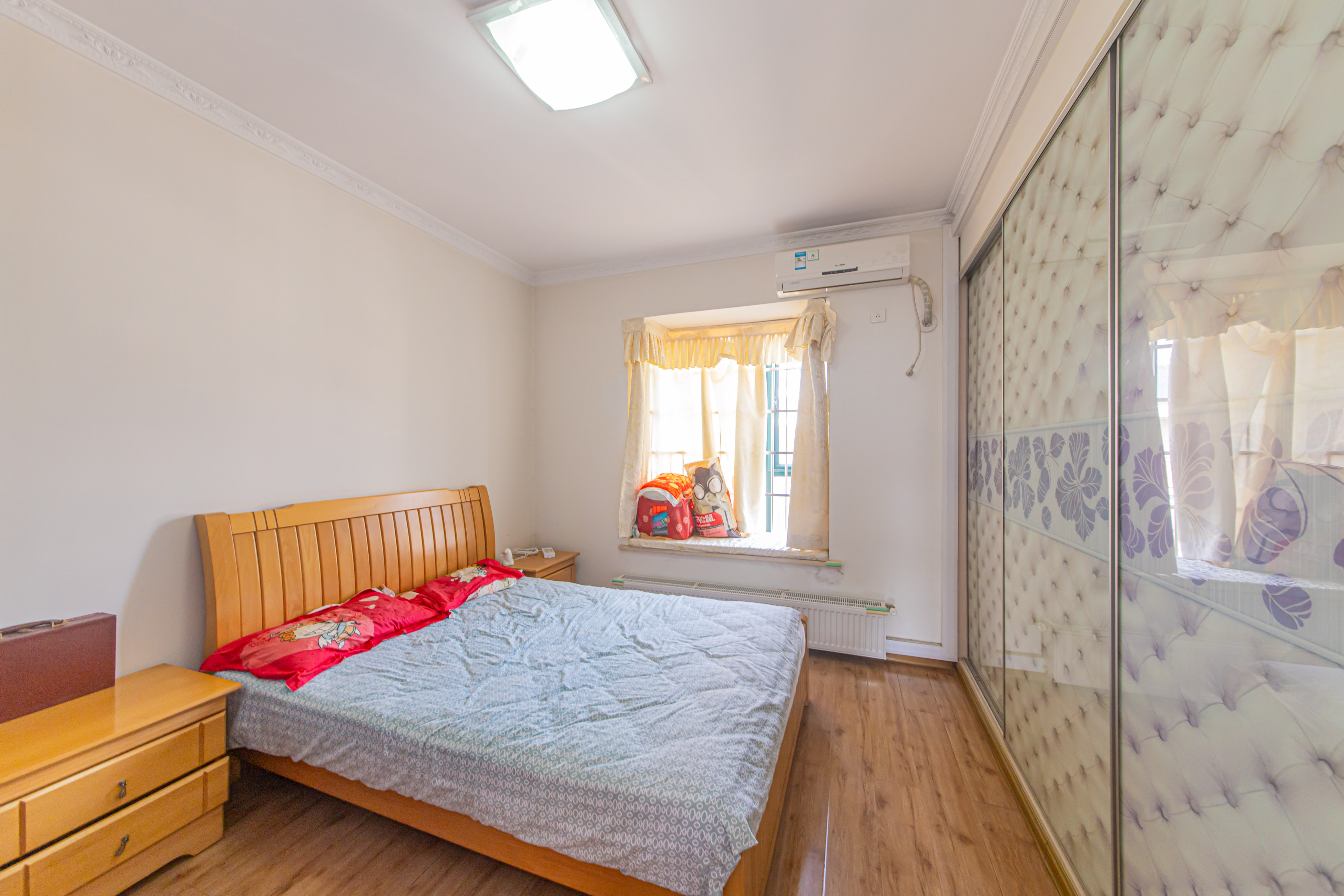 银桂苑 4室2厅1卫 127.7万 银桂苑 4室2厅1卫 127.7万卧室