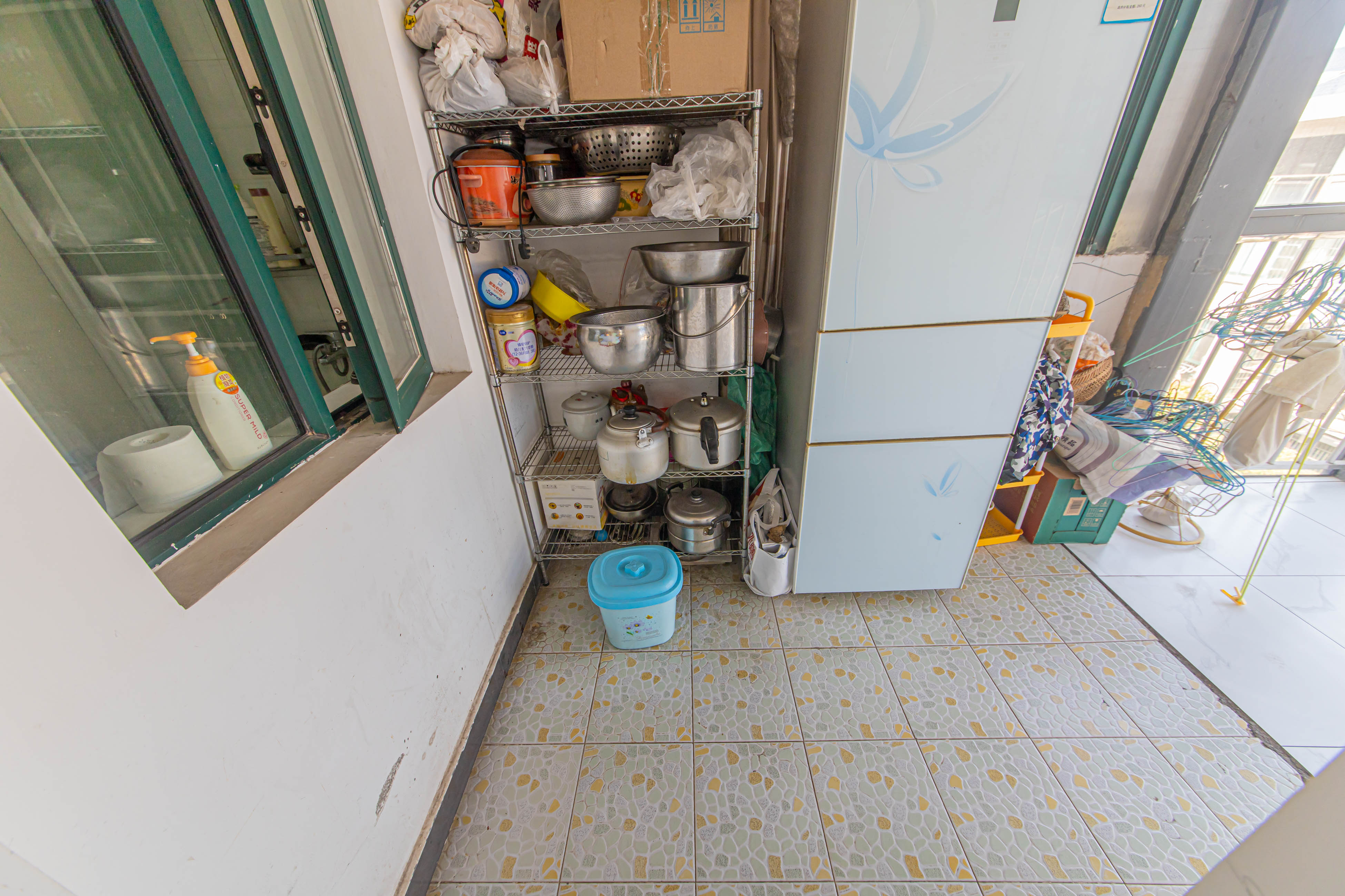 银桂苑 4室2厅1卫 127.7万 银桂苑 4室2厅1卫 127.7万阳台