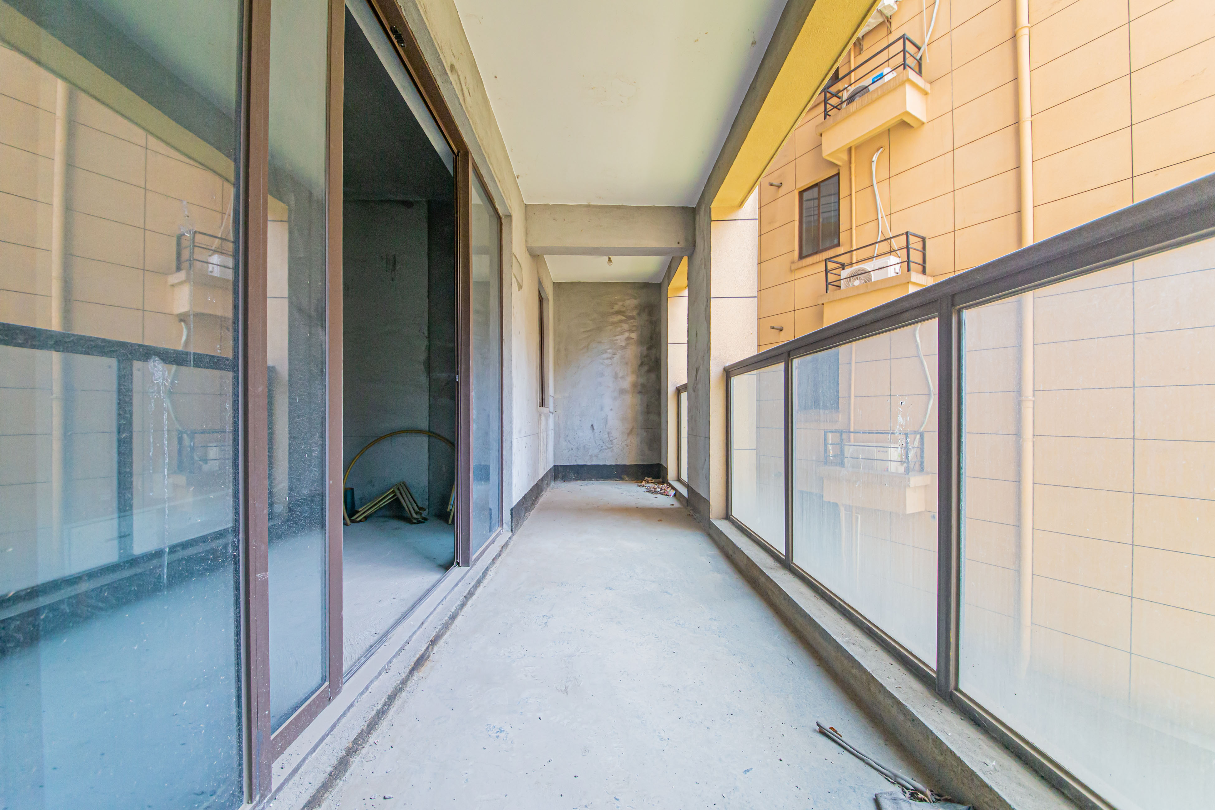 鑫远悦城(鑫远悦时代) 4室2厅2卫 115.0万 鑫远悦城(鑫远悦时代) 4室2厅2卫 115.0万阳台