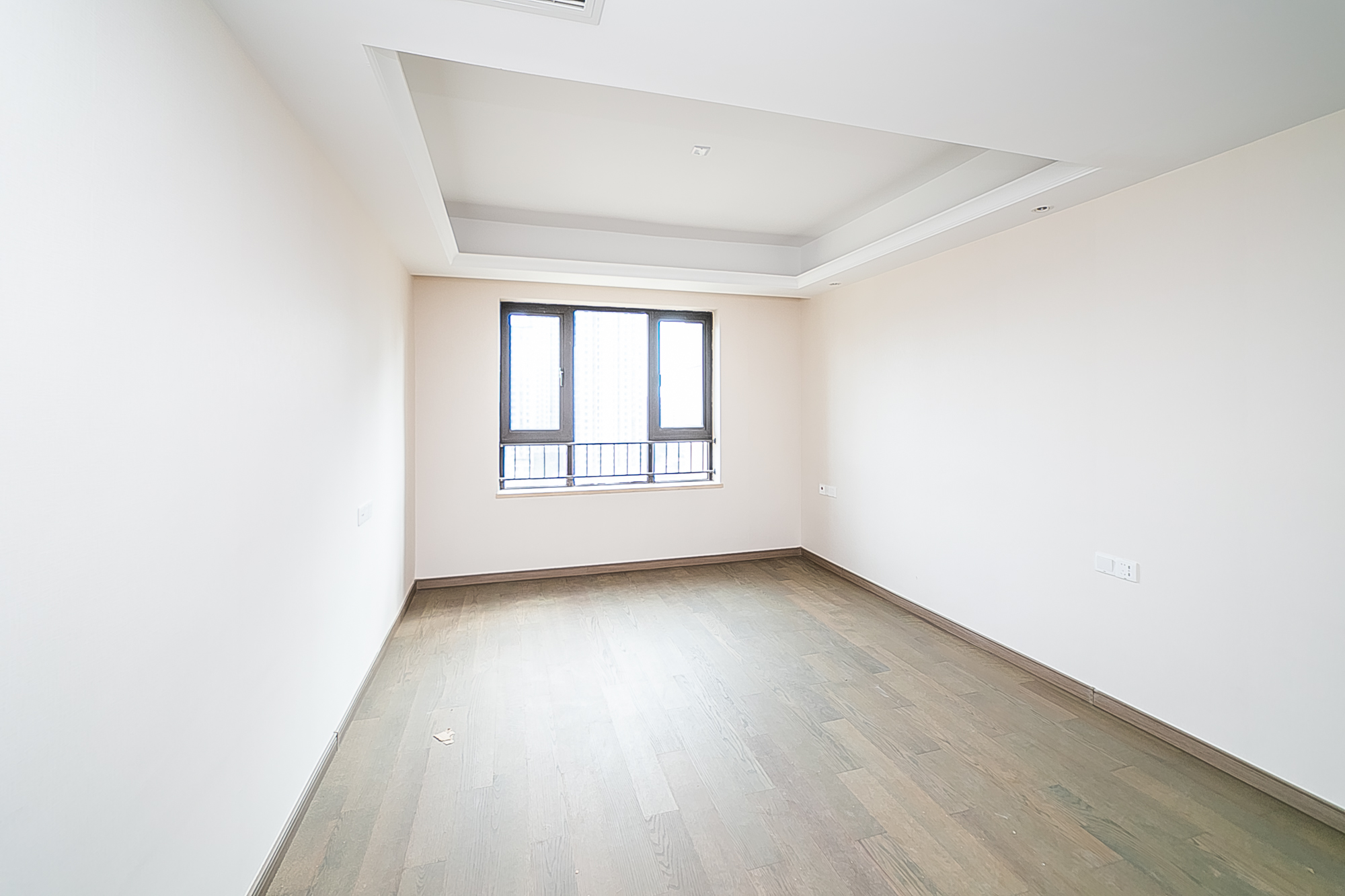 新力铂园(江山云著)  3室2厅2卫    129.8万 新力铂园(江山云著)  3室2厅2卫    129.8万卧室