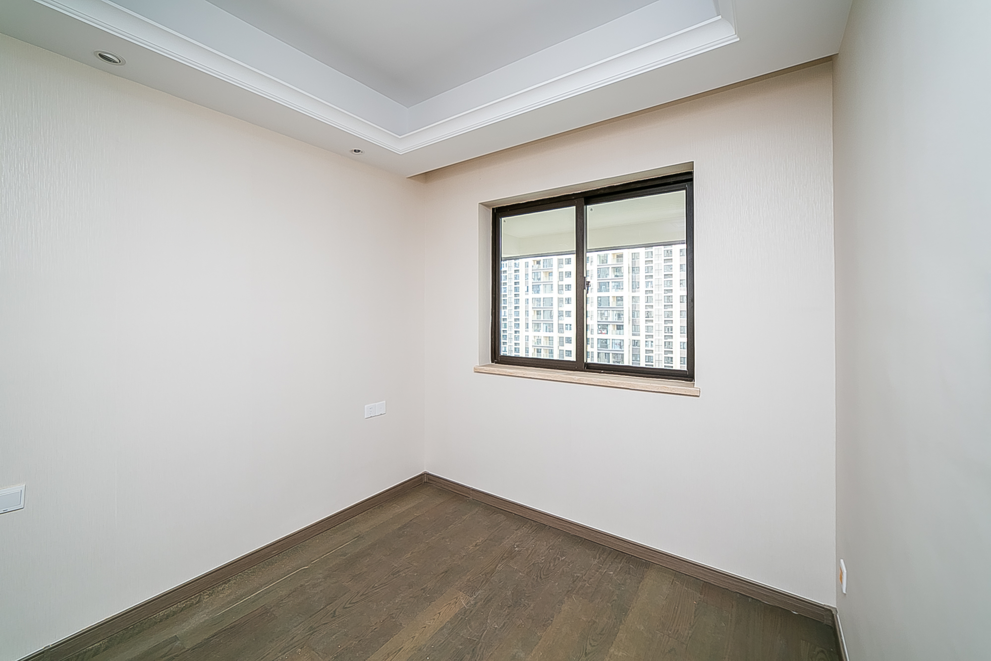 新力铂园(江山云著)  3室2厅2卫    129.8万 新力铂园(江山云著)  3室2厅2卫    129.8万卧室