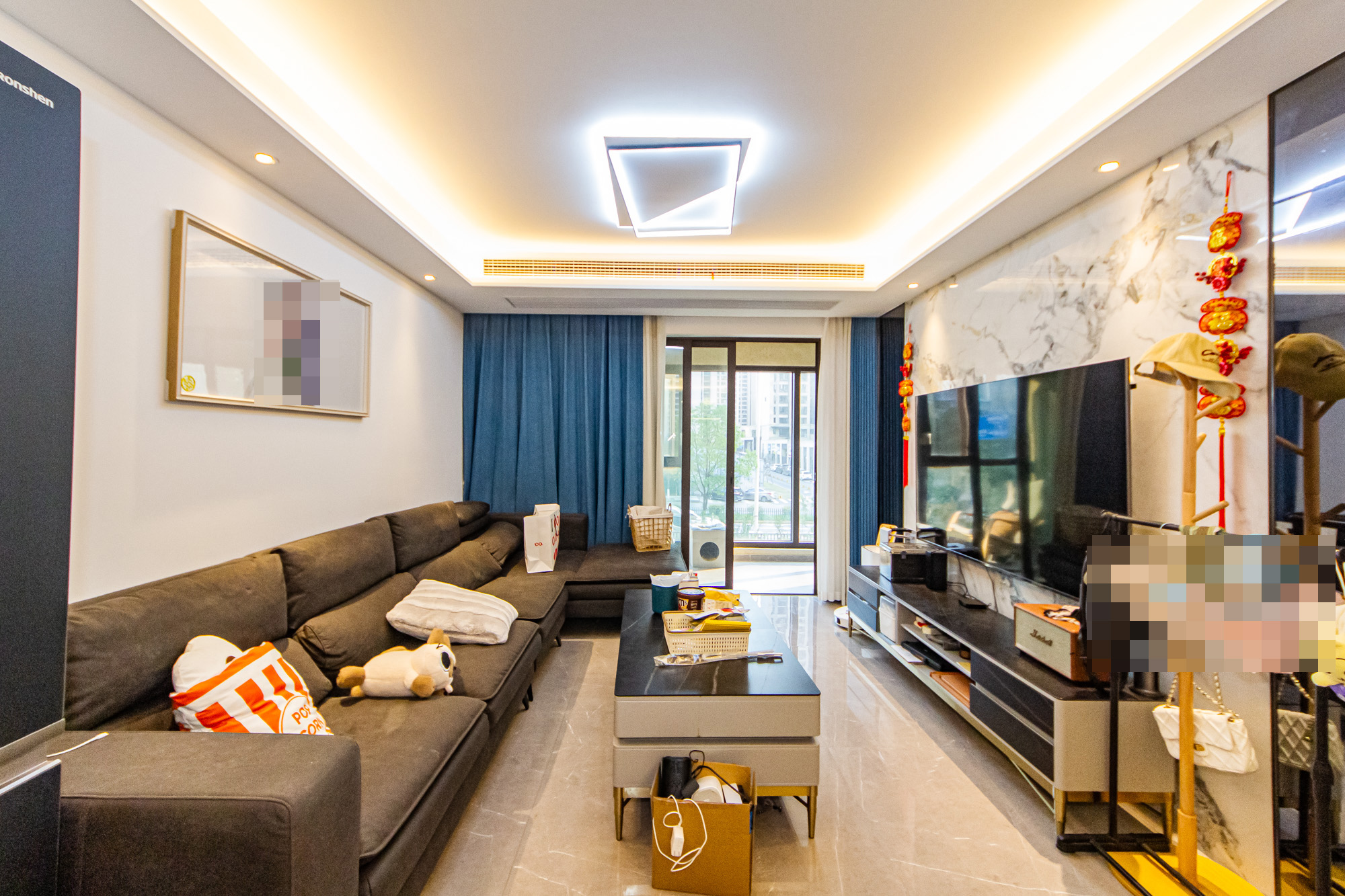 龙湖春江天玺 3室2厅2卫 136.0万 龙湖春江天玺 3室2厅2卫 136.0万客厅