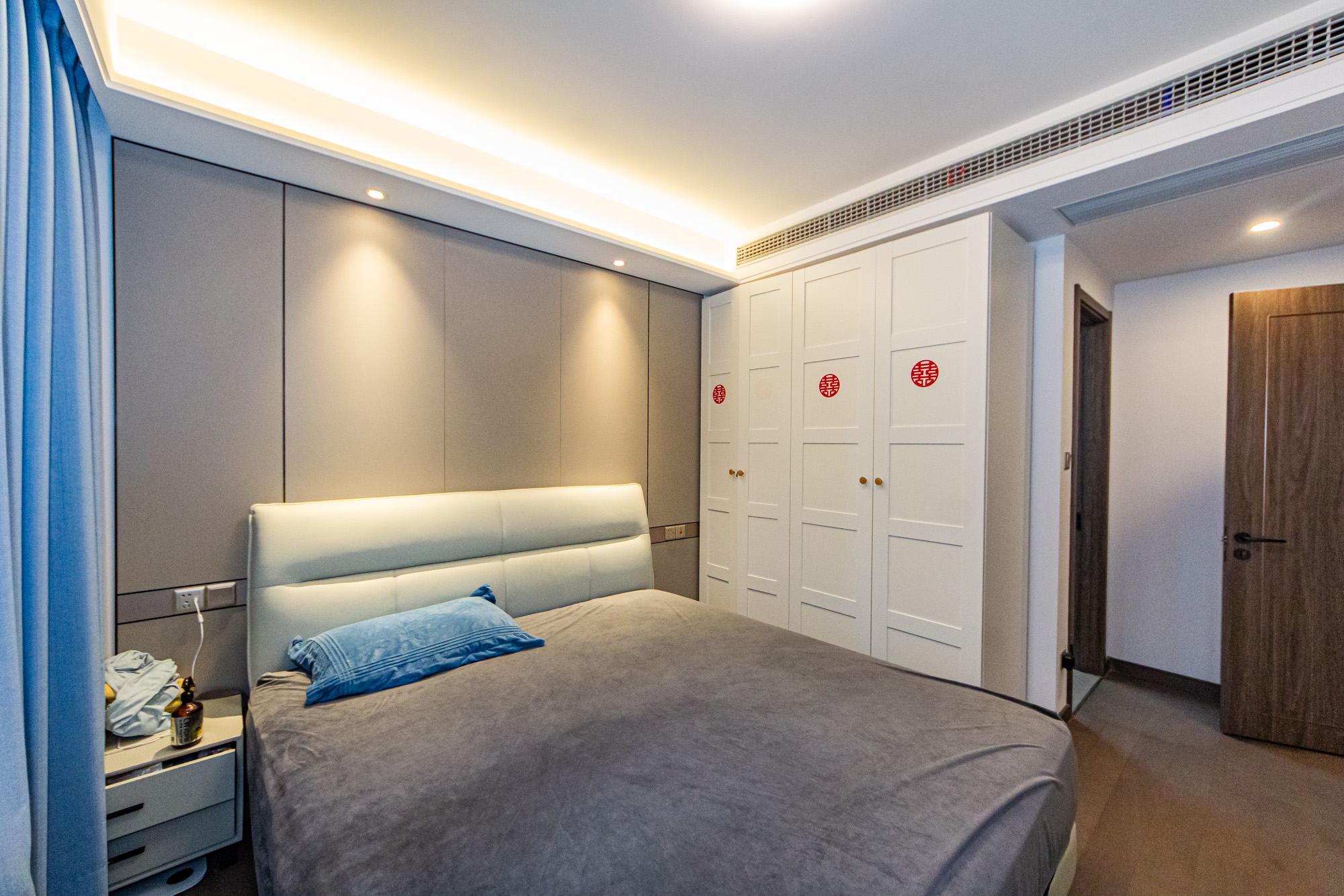 龙湖春江天玺 3室2厅2卫 136.0万 龙湖春江天玺 3室2厅2卫 136.0万卧室