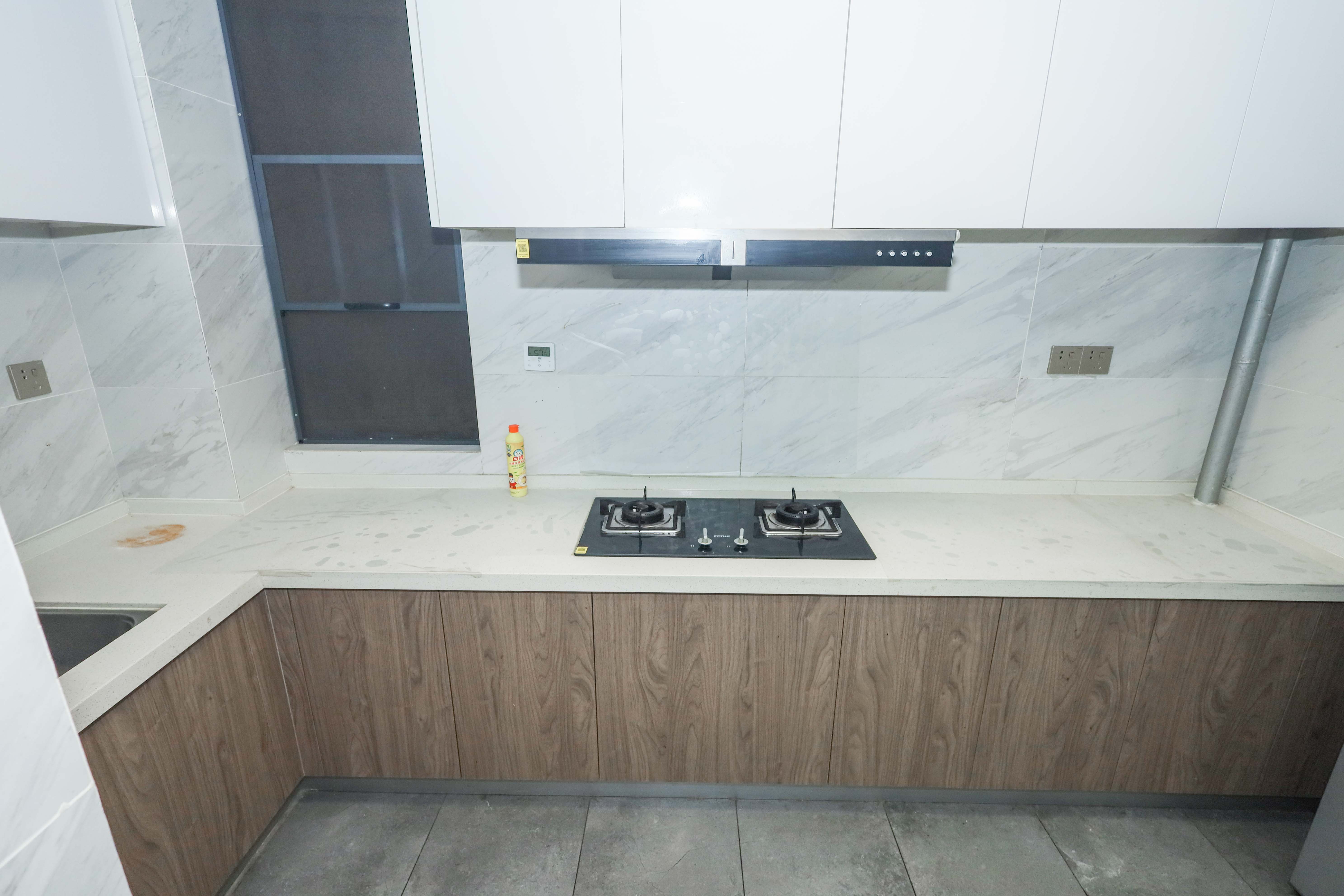 梦想新天地 3室2厅2卫 135.0万 梦想新天地 3室2厅2卫 135.0万厨房