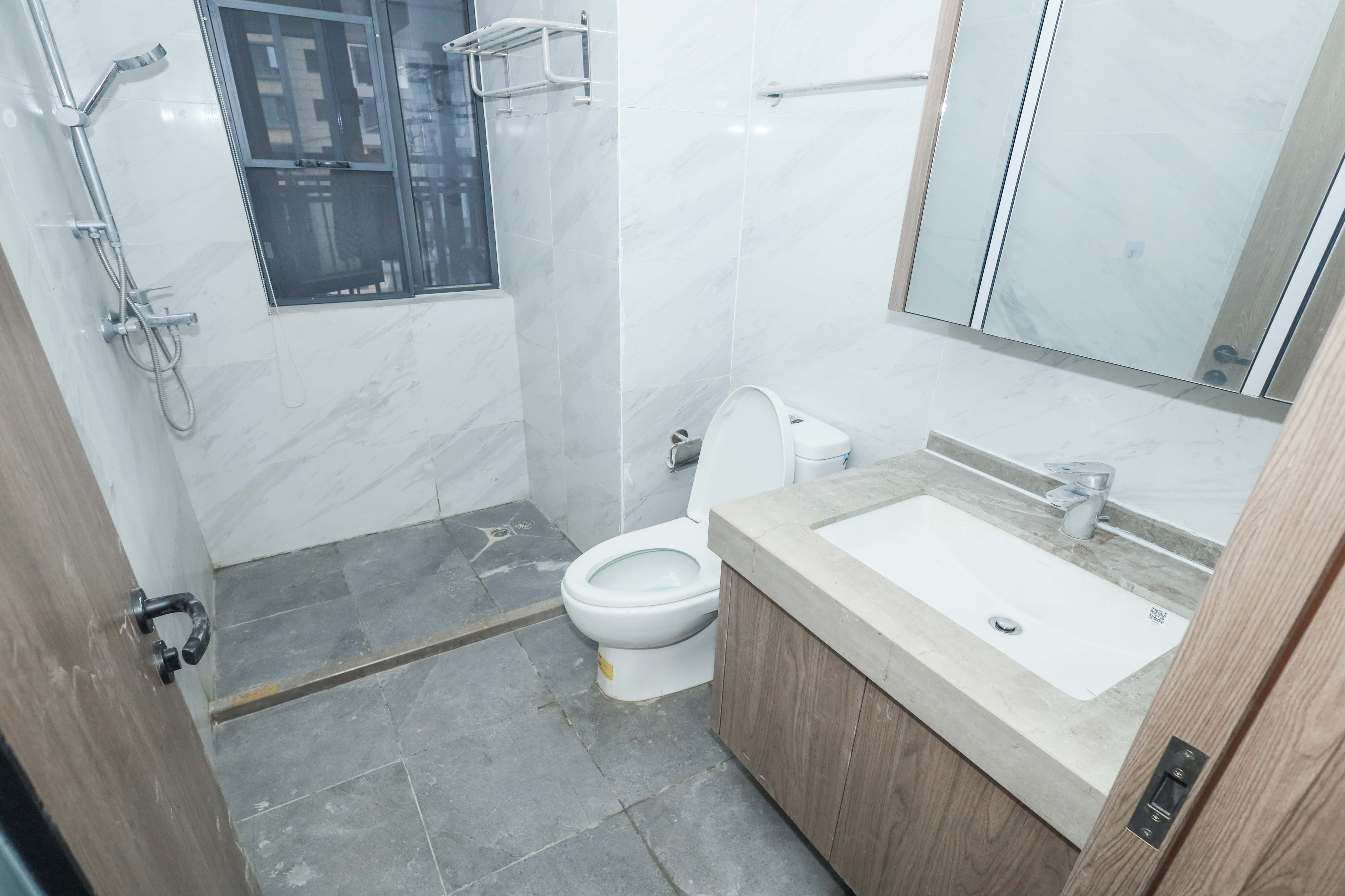 梦想新天地  3室2厅2卫    135.0万卫生间