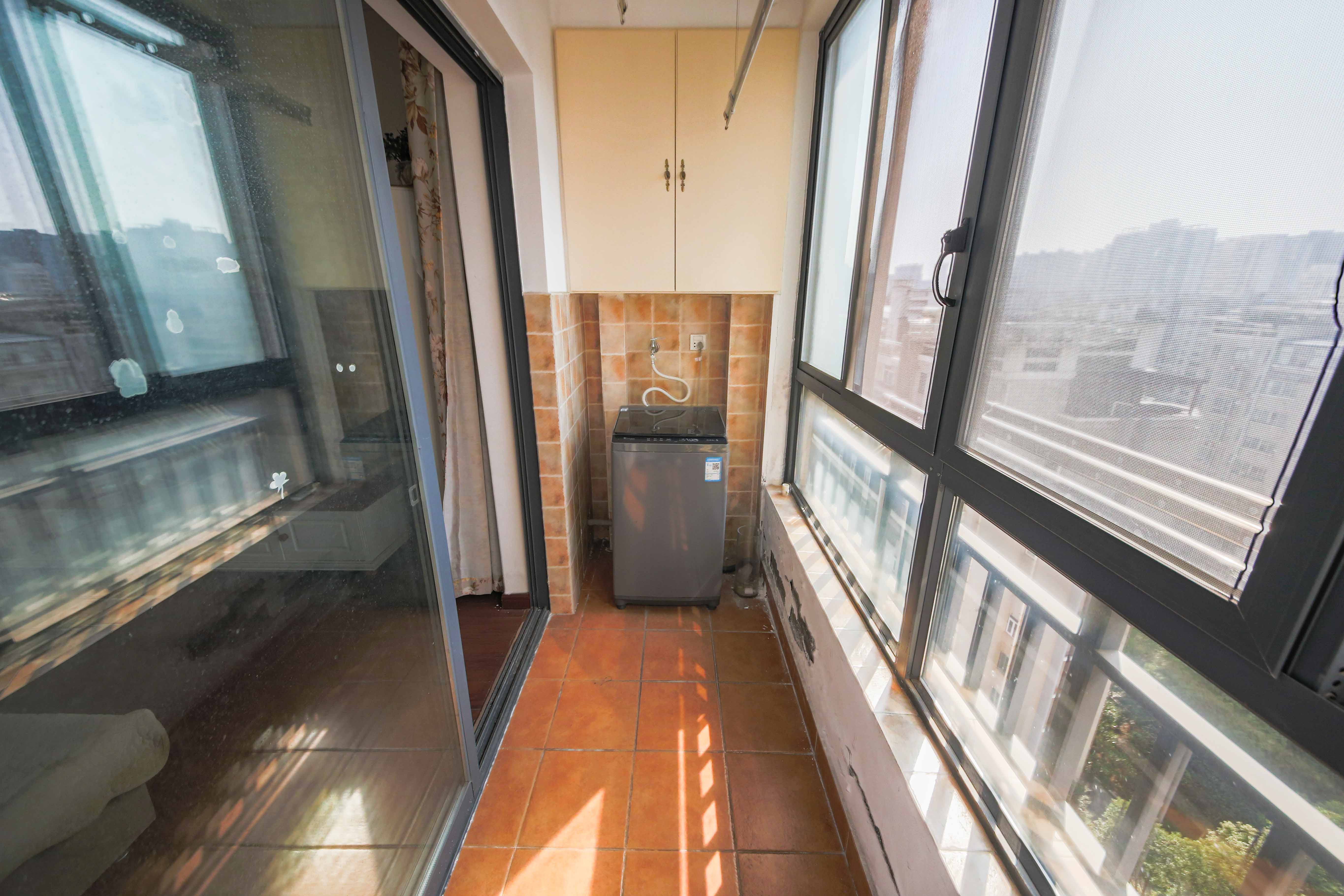 上峰苑(兰亭玥岛)  3室2厅1卫    58.0万 上峰苑(兰亭玥岛)  3室2厅1卫    58.0万阳台