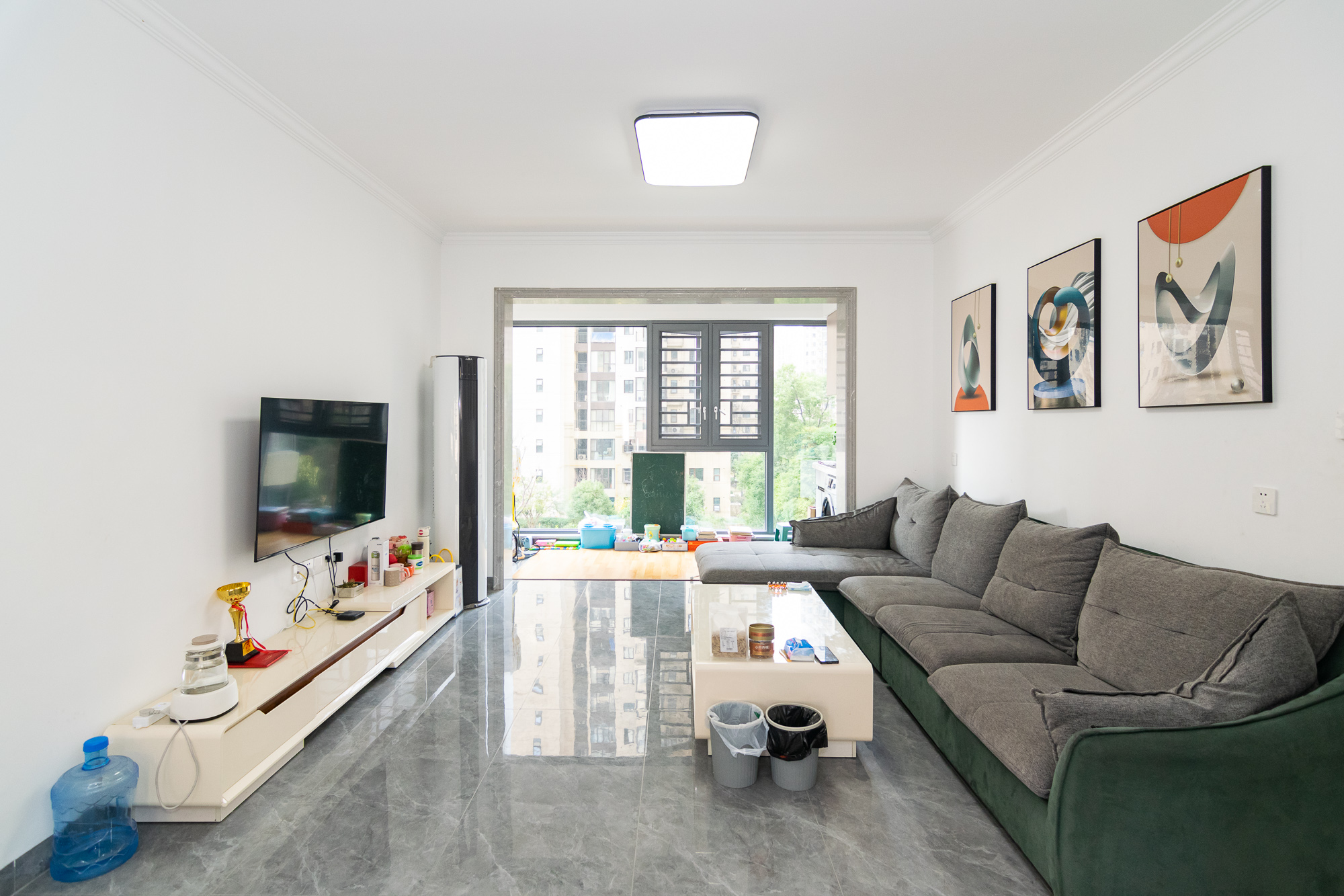 新华联梦想城  4室2厅1卫    108.0万 新华联梦想城  4室2厅1卫    108.0万客厅