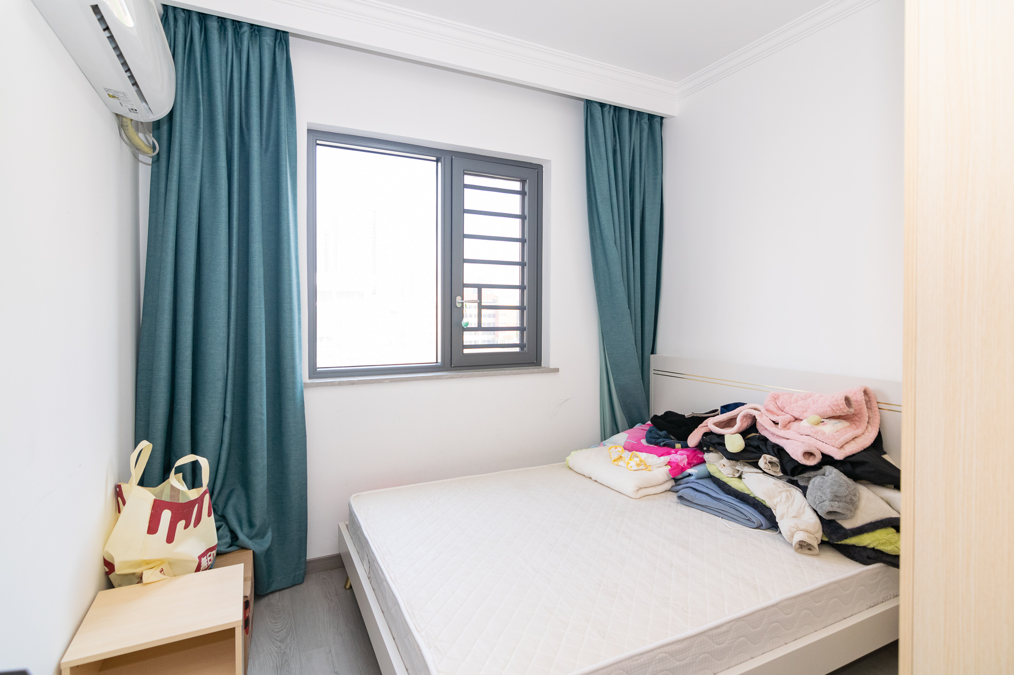 新华联梦想城  4室2厅1卫    108.0万 新华联梦想城  4室2厅1卫    108.0万卧室