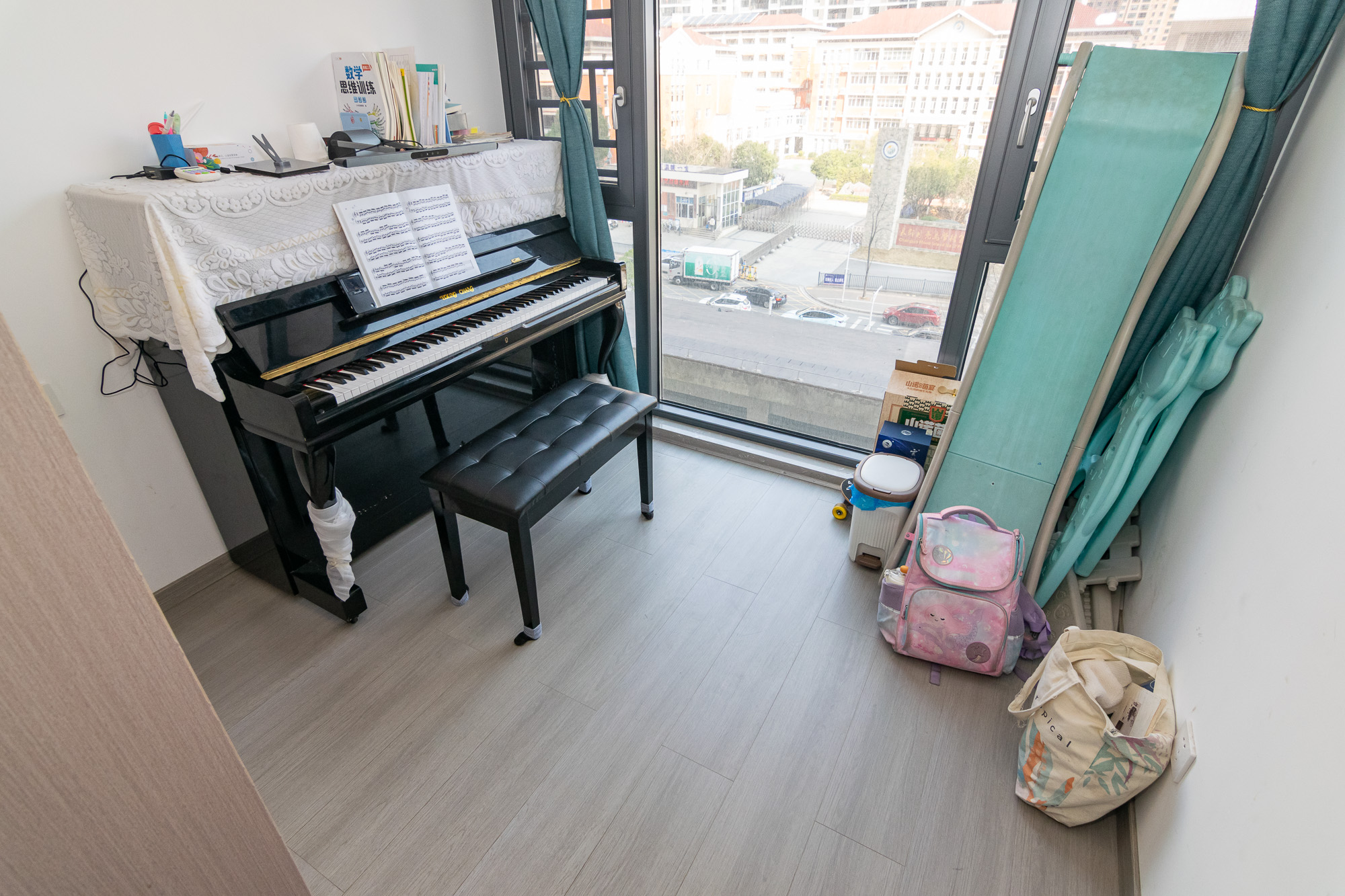 新华联梦想城  4室2厅1卫    108.0万 新华联梦想城  4室2厅1卫    108.0万卧室