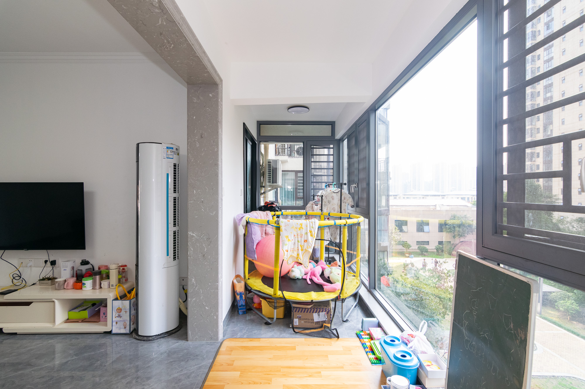 新华联梦想城  4室2厅1卫    108.0万 新华联梦想城  4室2厅1卫    108.0万阳台