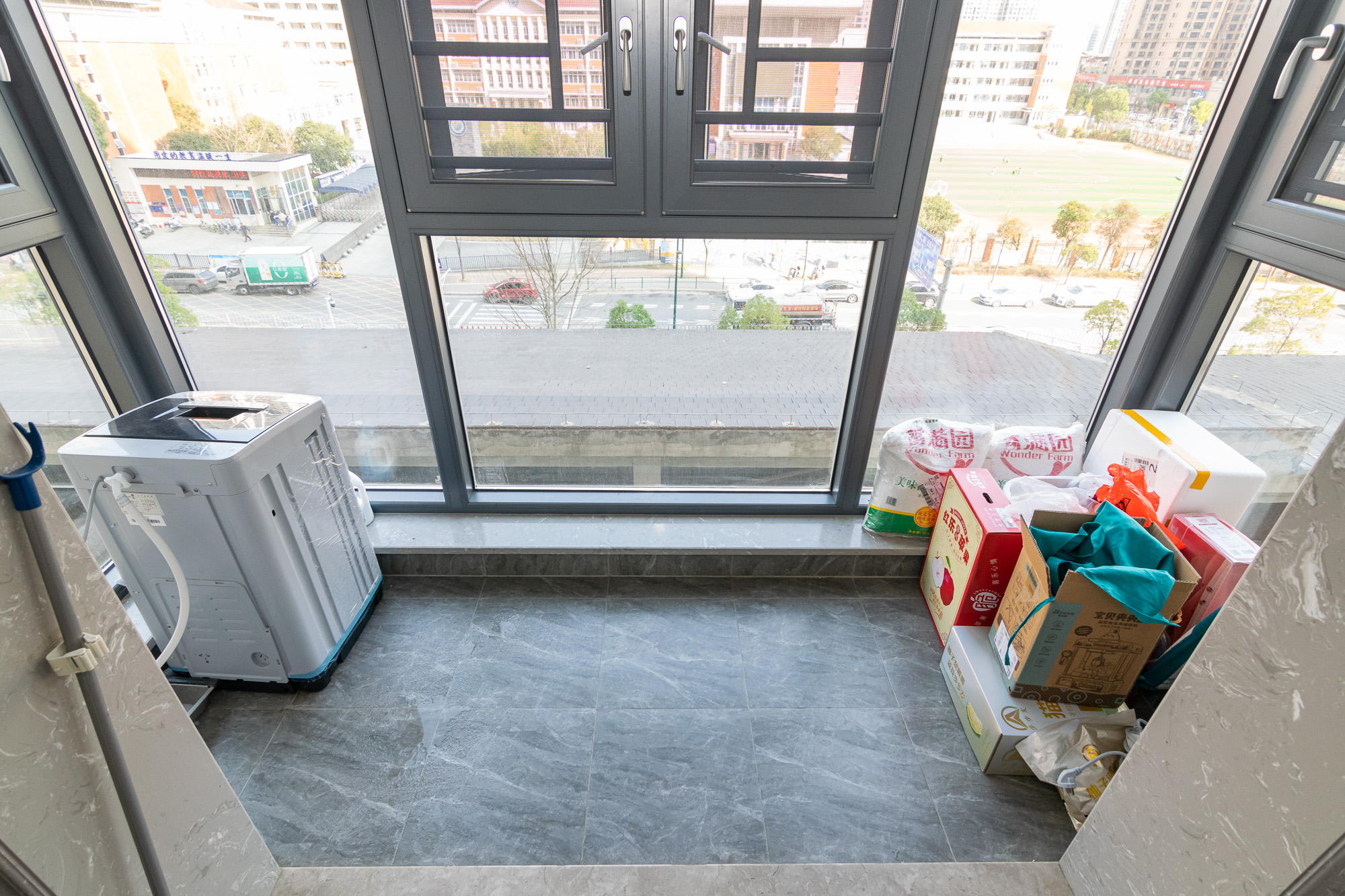 新华联梦想城  4室2厅1卫    108.0万 新华联梦想城  4室2厅1卫    108.0万阳台