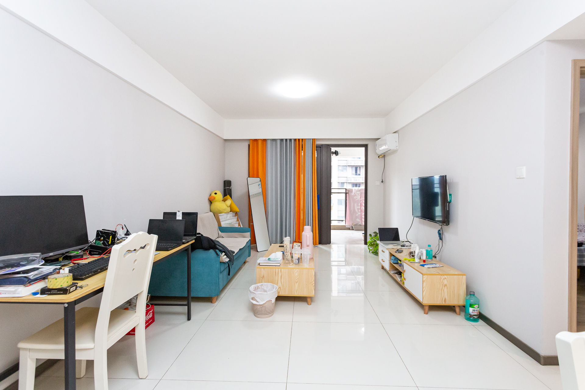 时代倾城五期 2室2厅1卫 71.0万 时代倾城五期 2室2厅1卫 71.0万客厅