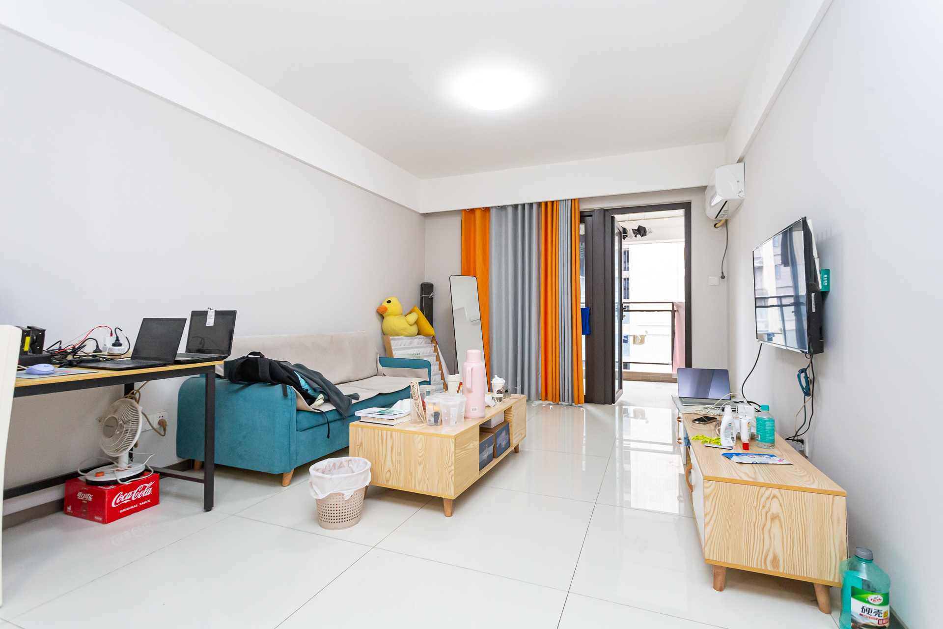 时代倾城五期 2室2厅1卫 71.0万 时代倾城五期 2室2厅1卫 71.0万客厅