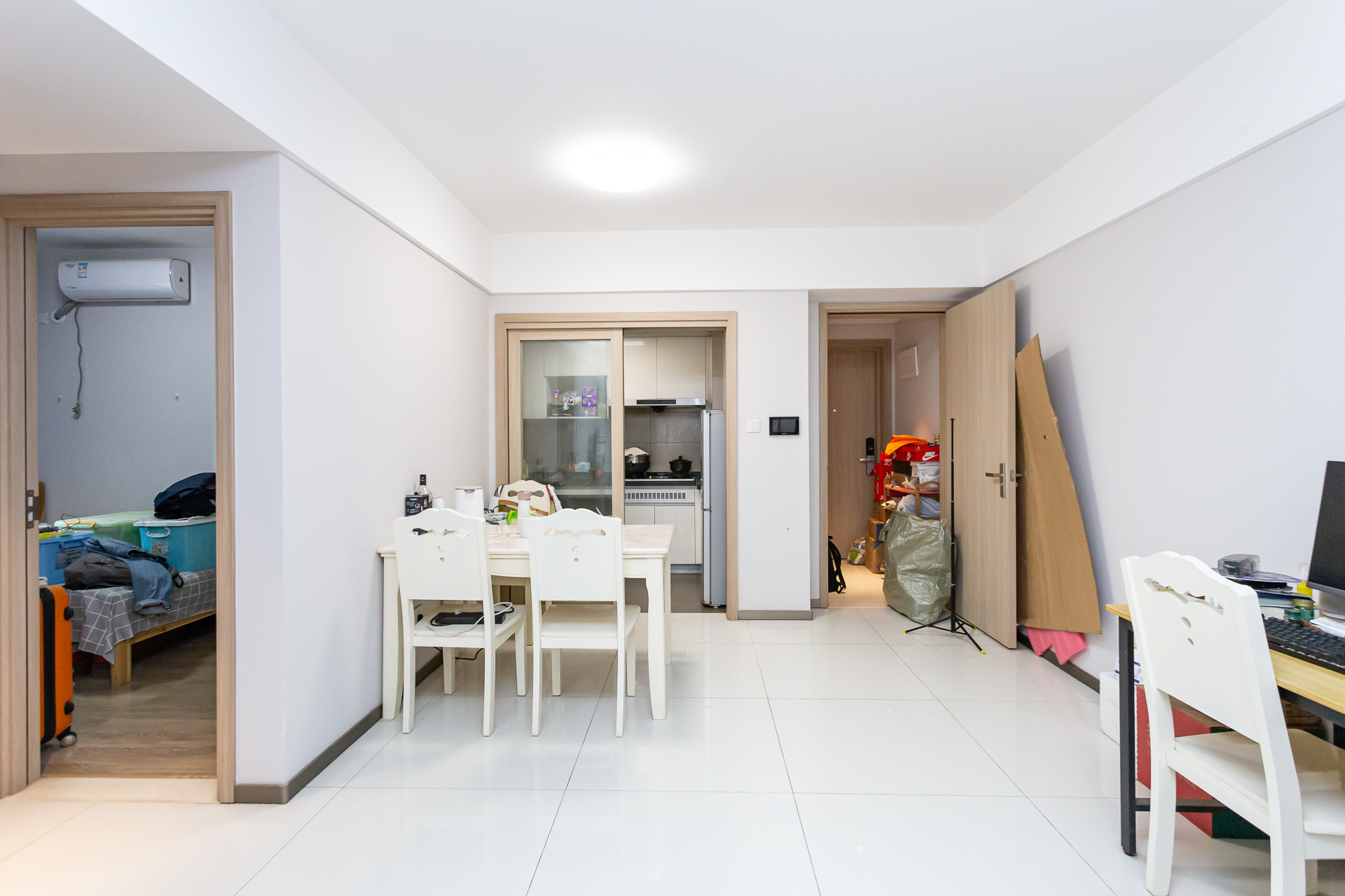 时代倾城五期 2室2厅1卫 71.0万 时代倾城五期 2室2厅1卫 71.0万客厅