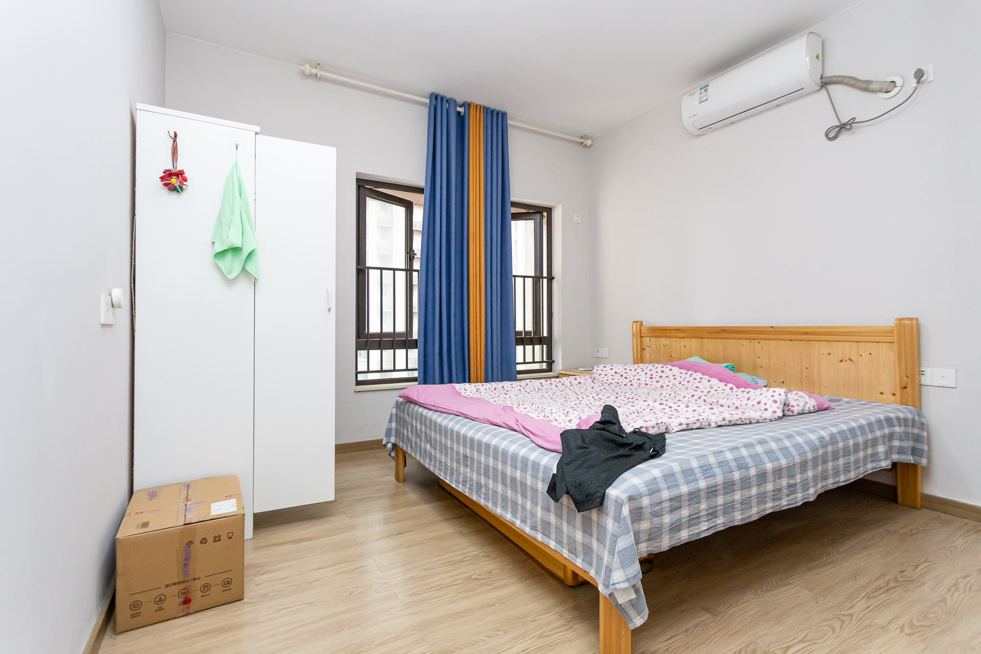 时代倾城五期 2室2厅1卫 71.0万 时代倾城五期 2室2厅1卫 71.0万卧室