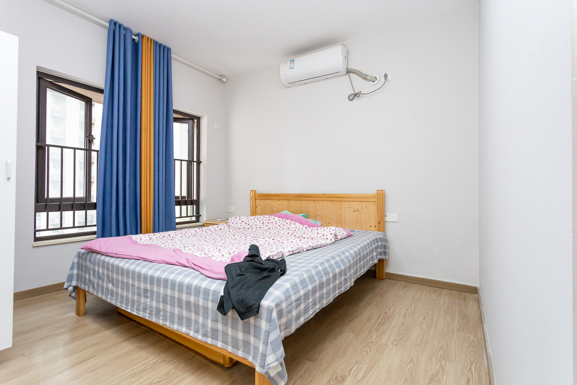 时代倾城五期 2室2厅1卫 71.0万 时代倾城五期 2室2厅1卫 71.0万卧室