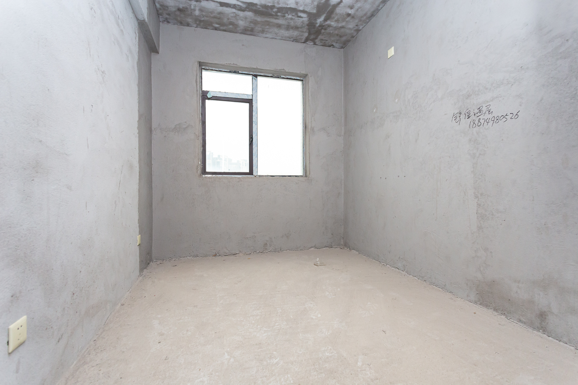 乾源国际  3室2厅2卫    78.0万 乾源国际  3室2厅2卫    78.0万卧室