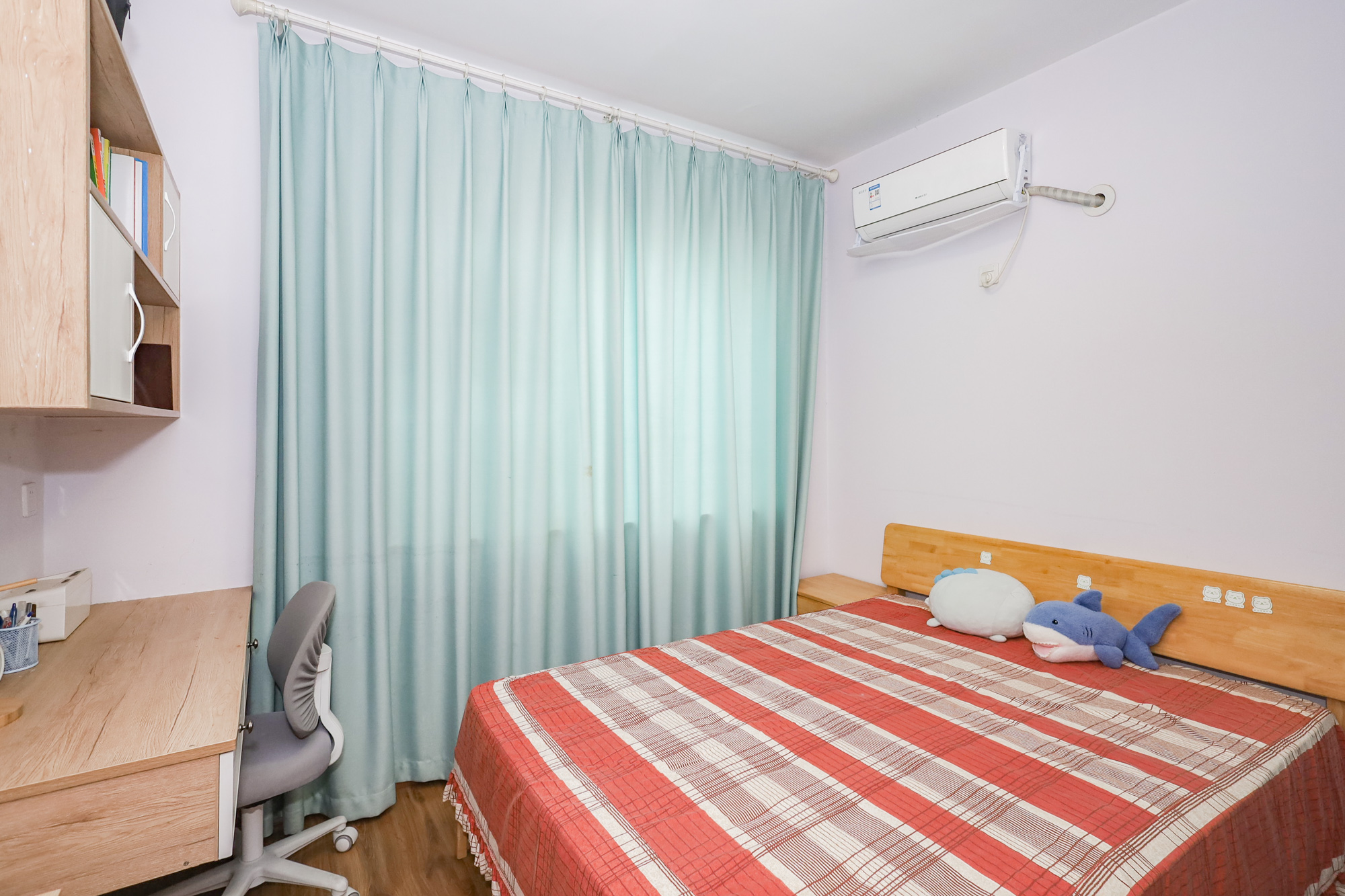 钰龙天下二期(钰龙佳园)  5室2厅2卫    290.0万 钰龙天下二期(钰龙佳园)  5室2厅2卫    290.0万卧室