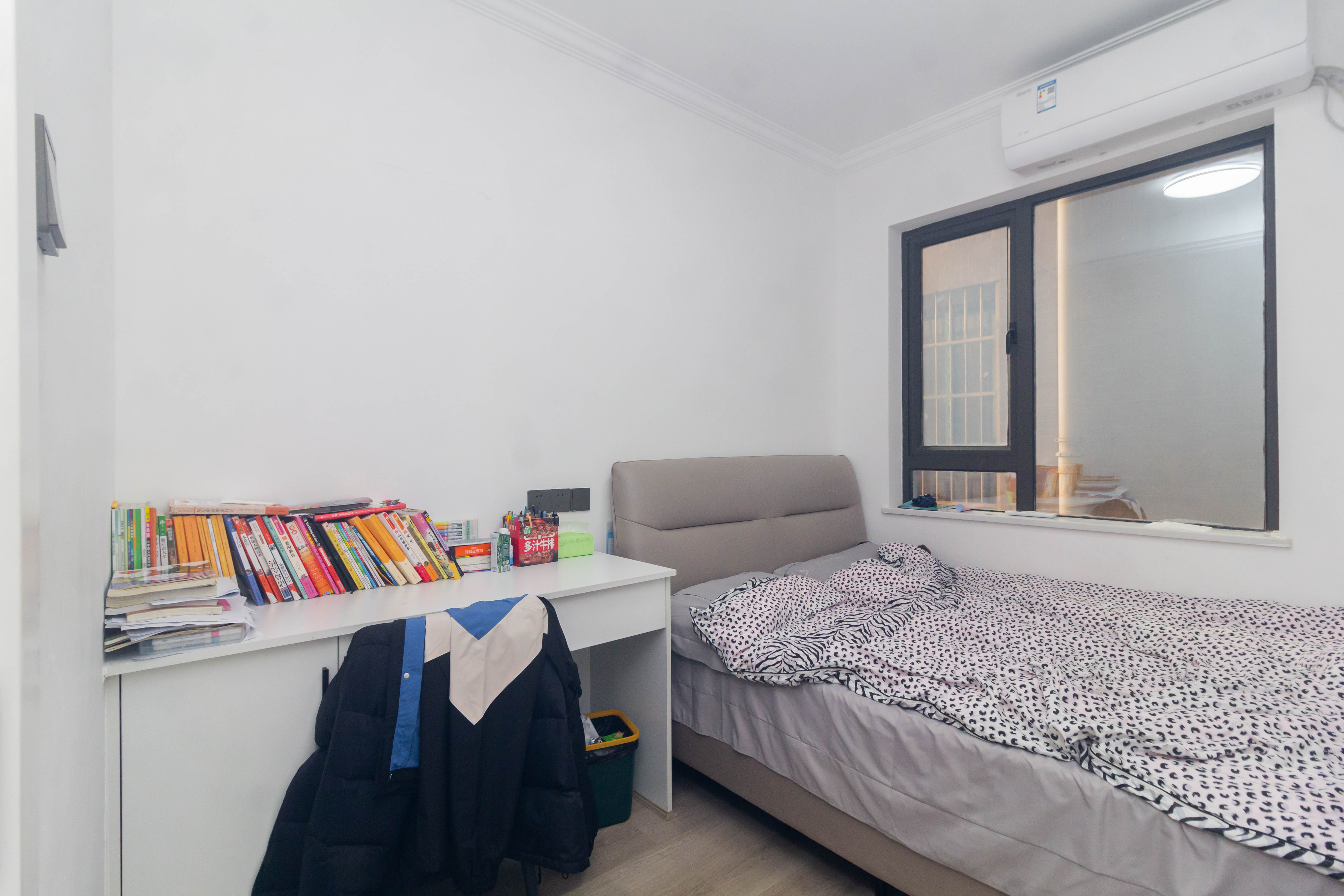 东岸梅园小区 3室1厅1卫 63.8万 东岸梅园小区 3室1厅1卫 63.8万卧室