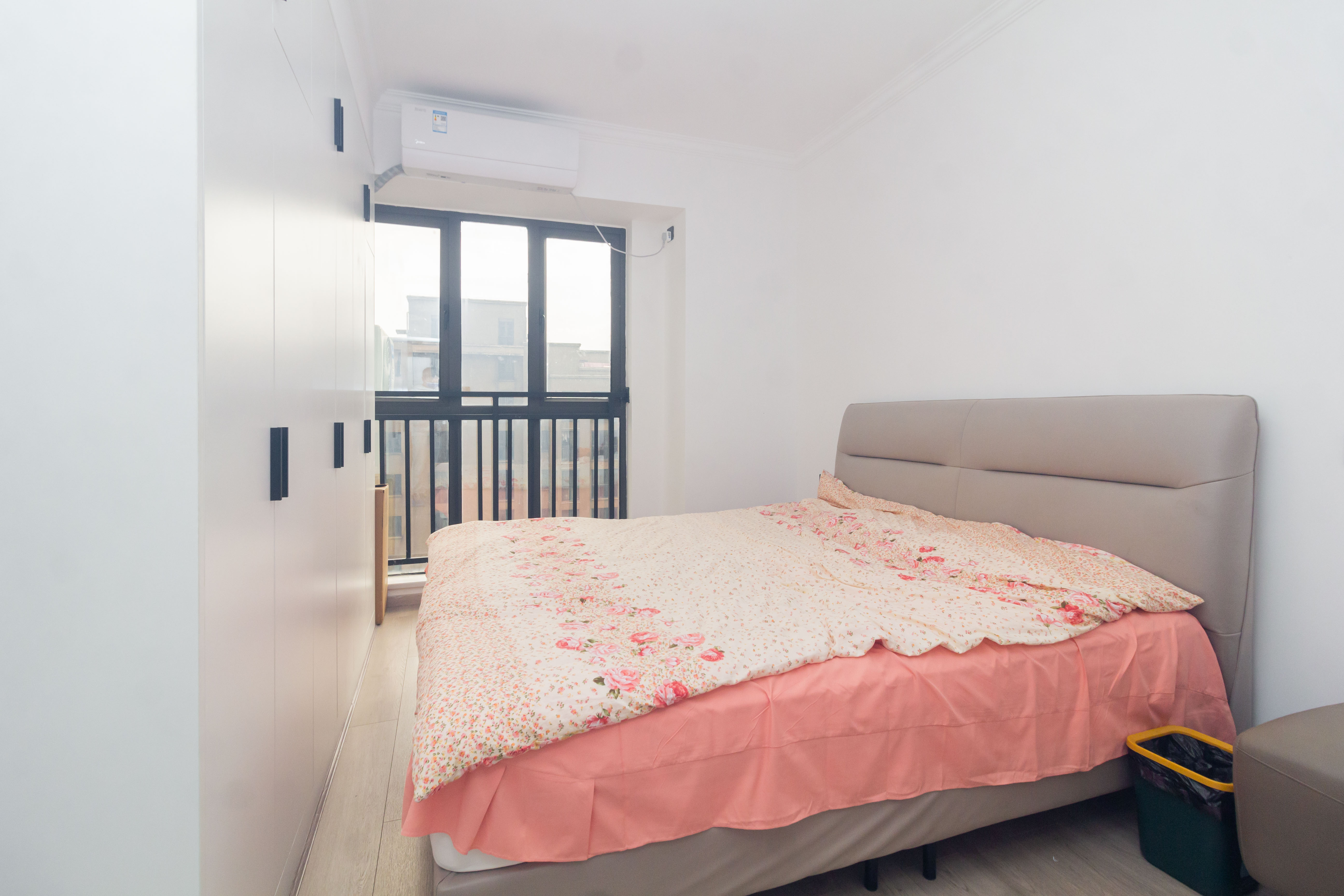 东岸梅园小区 3室1厅1卫 63.8万 东岸梅园小区 3室1厅1卫 63.8万卧室