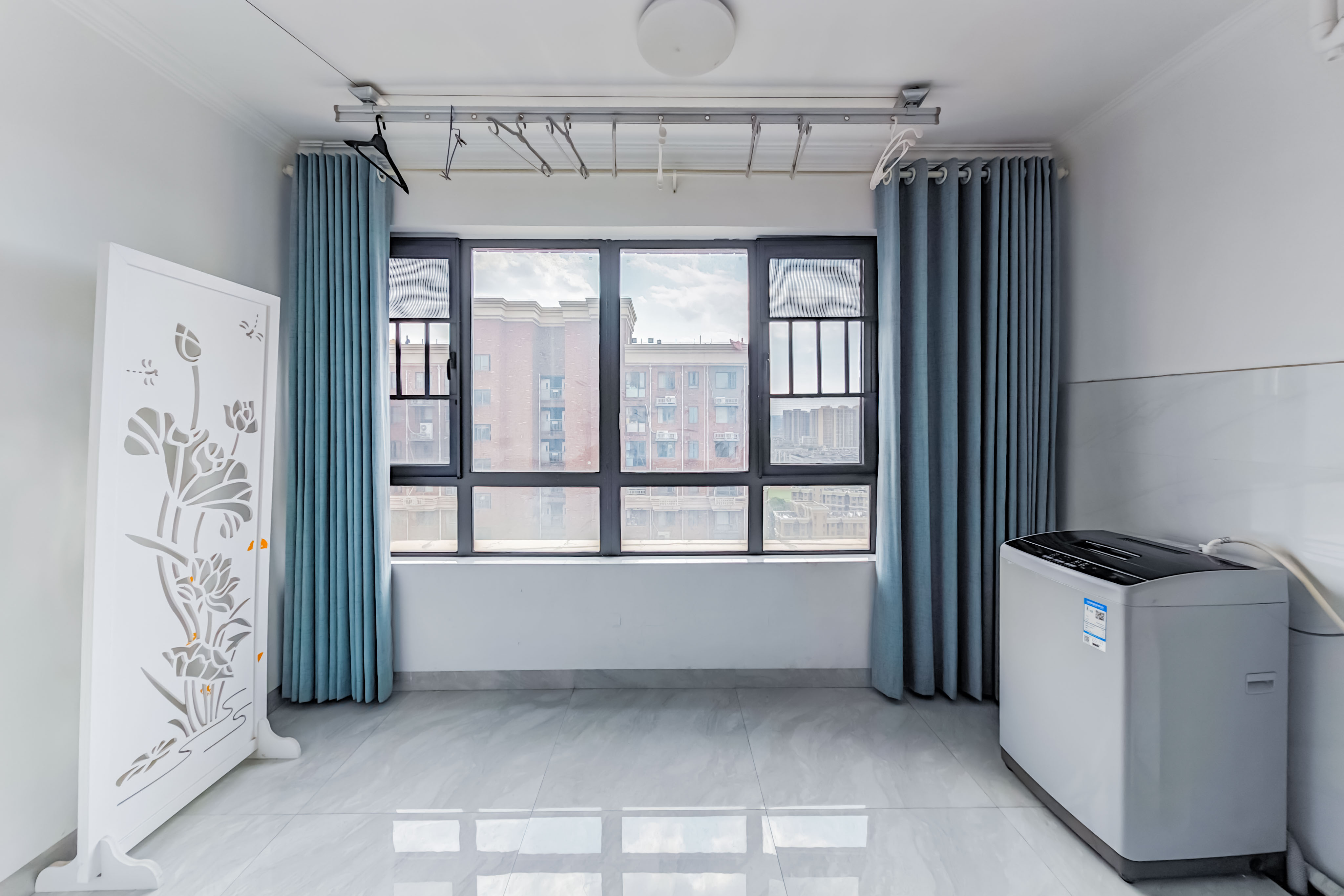 半山壹号 3室2厅2卫 109.99万 半山壹号 3室2厅2卫 109.99万阳台