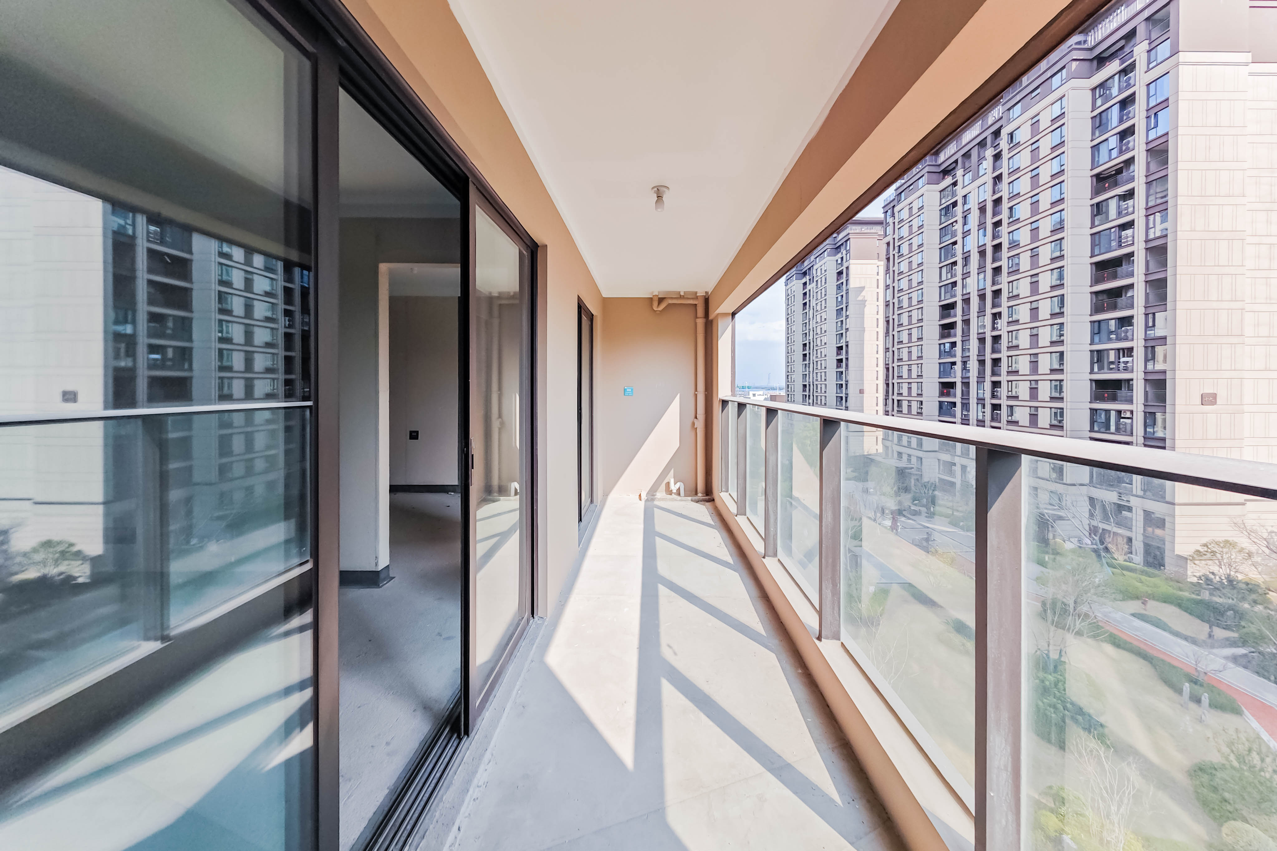 建发玖洲和玺  4室2厅2卫   139.00万其他