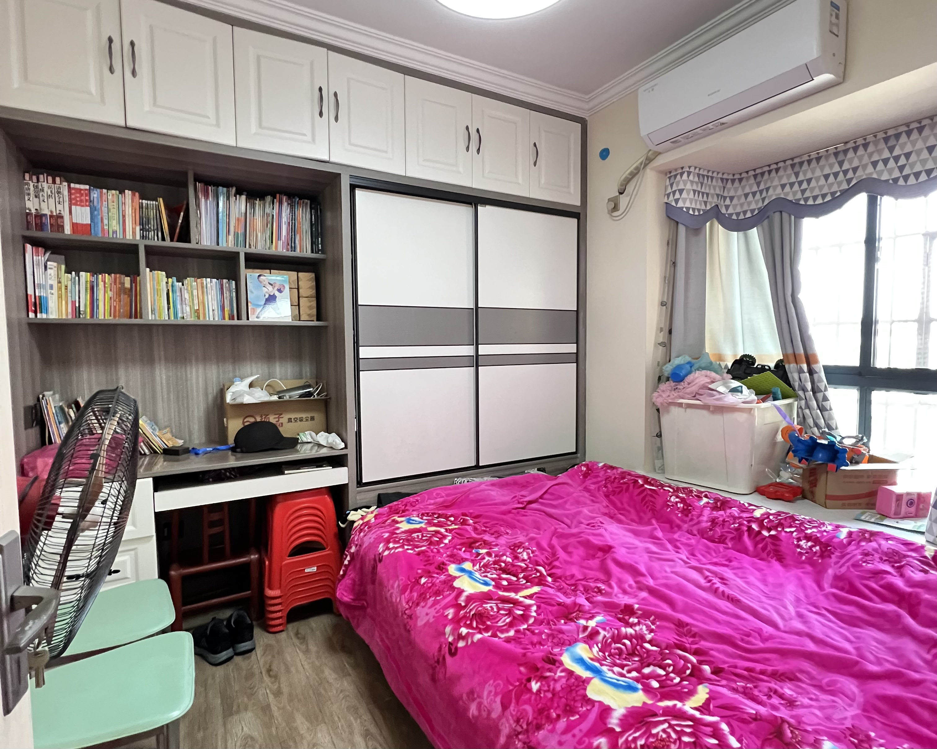 体育新城 3室2厅2卫 71.8万 体育新城 3室2厅2卫 71.8万室内图