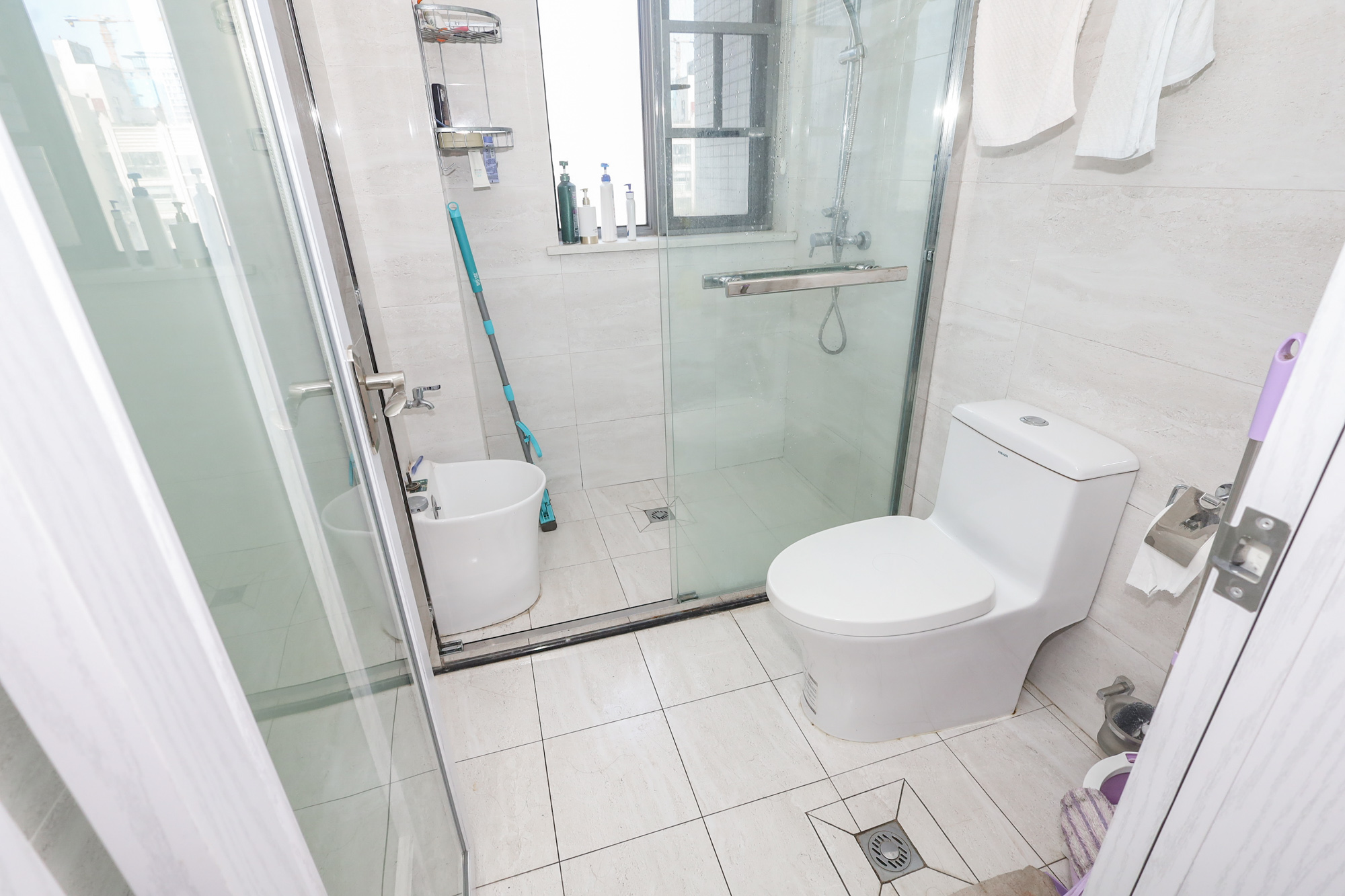 八方小区B区  3室2厅2卫    388.8万 八方小区B区  3室2厅2卫    388.8万卫生间