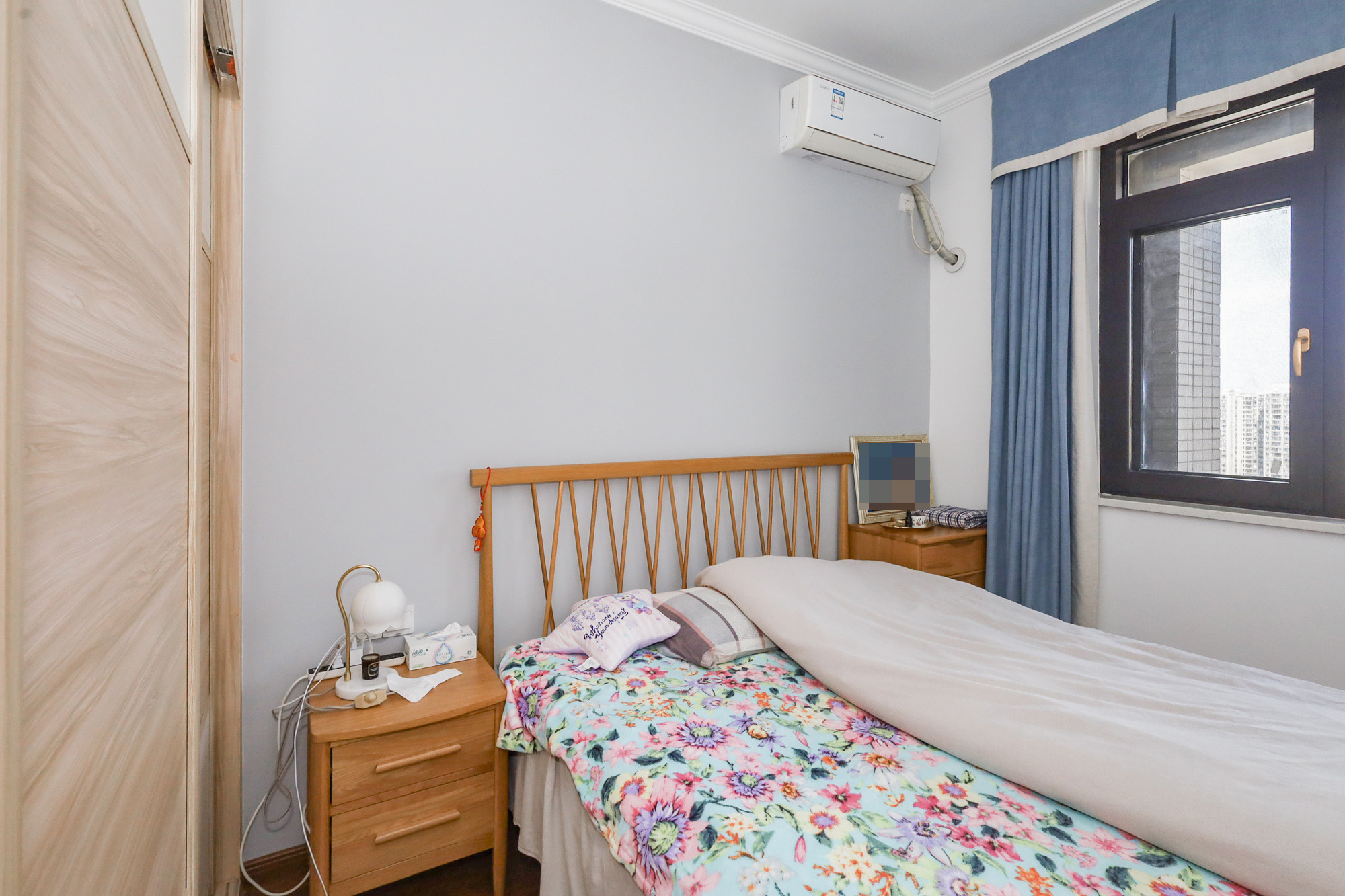 八方小区B区  3室2厅2卫    388.8万 八方小区B区  3室2厅2卫    388.8万卧室