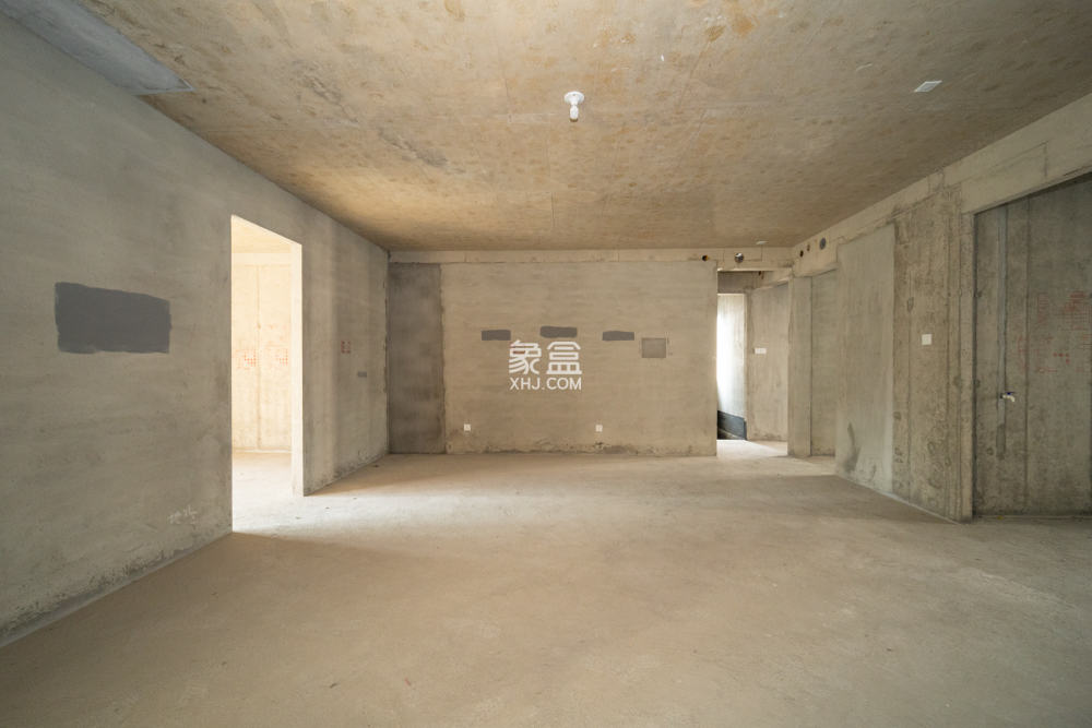 和顺府  5室2厅2卫    135.0万