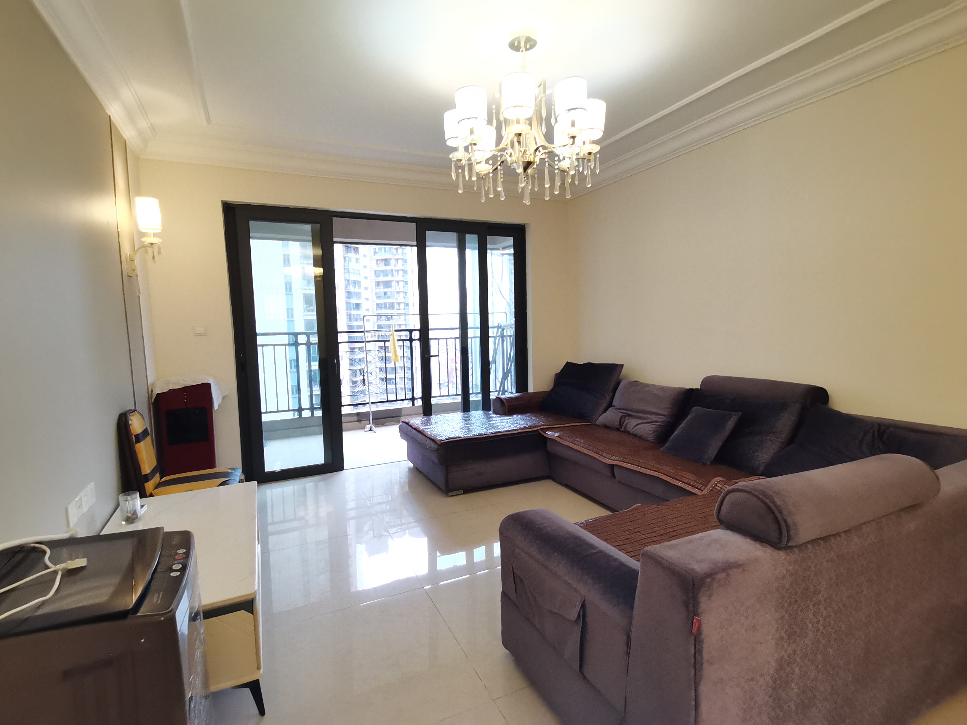 恒大华府 3室2厅2卫 100.0万 恒大华府 3室2厅2卫 100.0万室内图