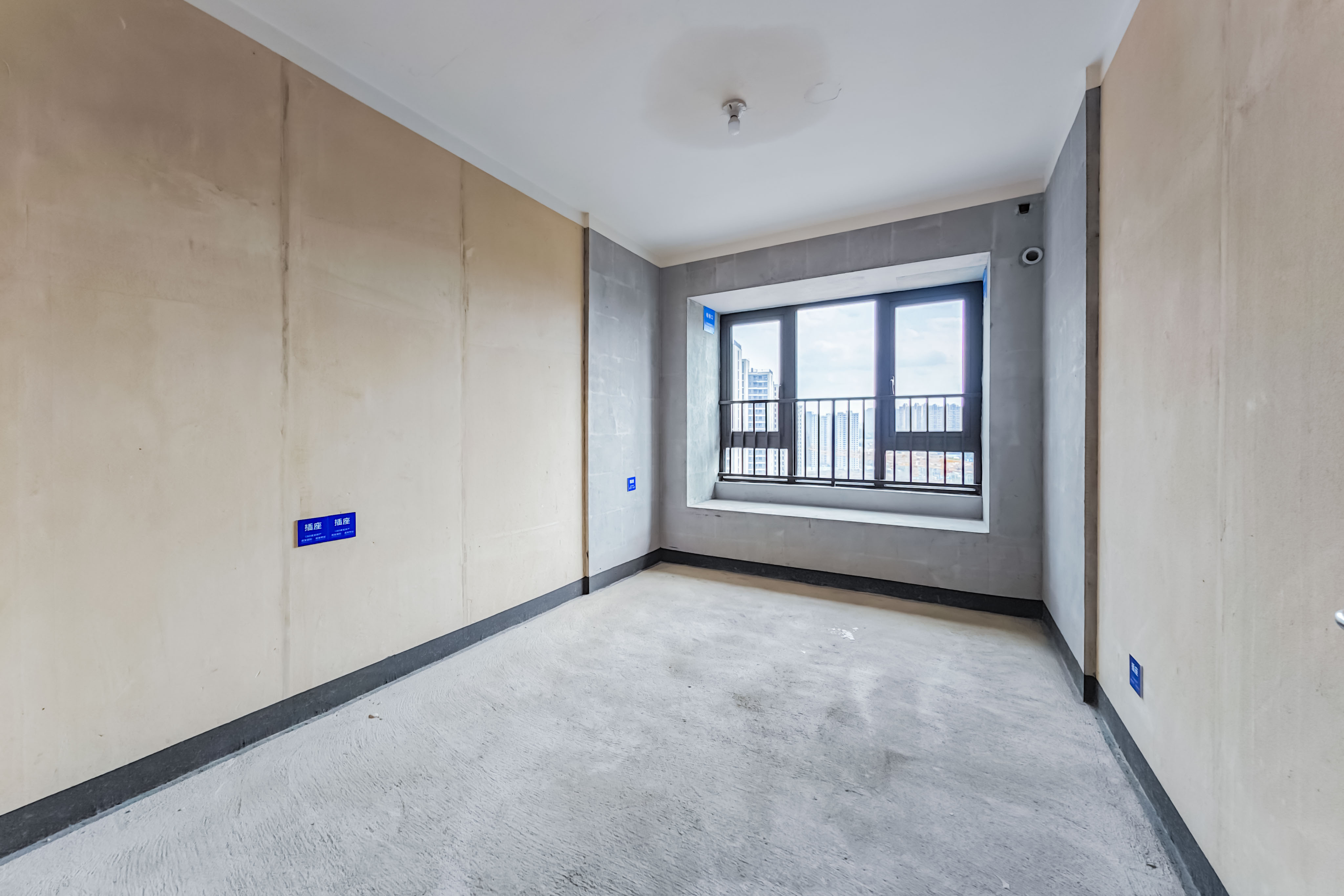 建发玖洲观澜  4室2厅2卫   195.00万其他