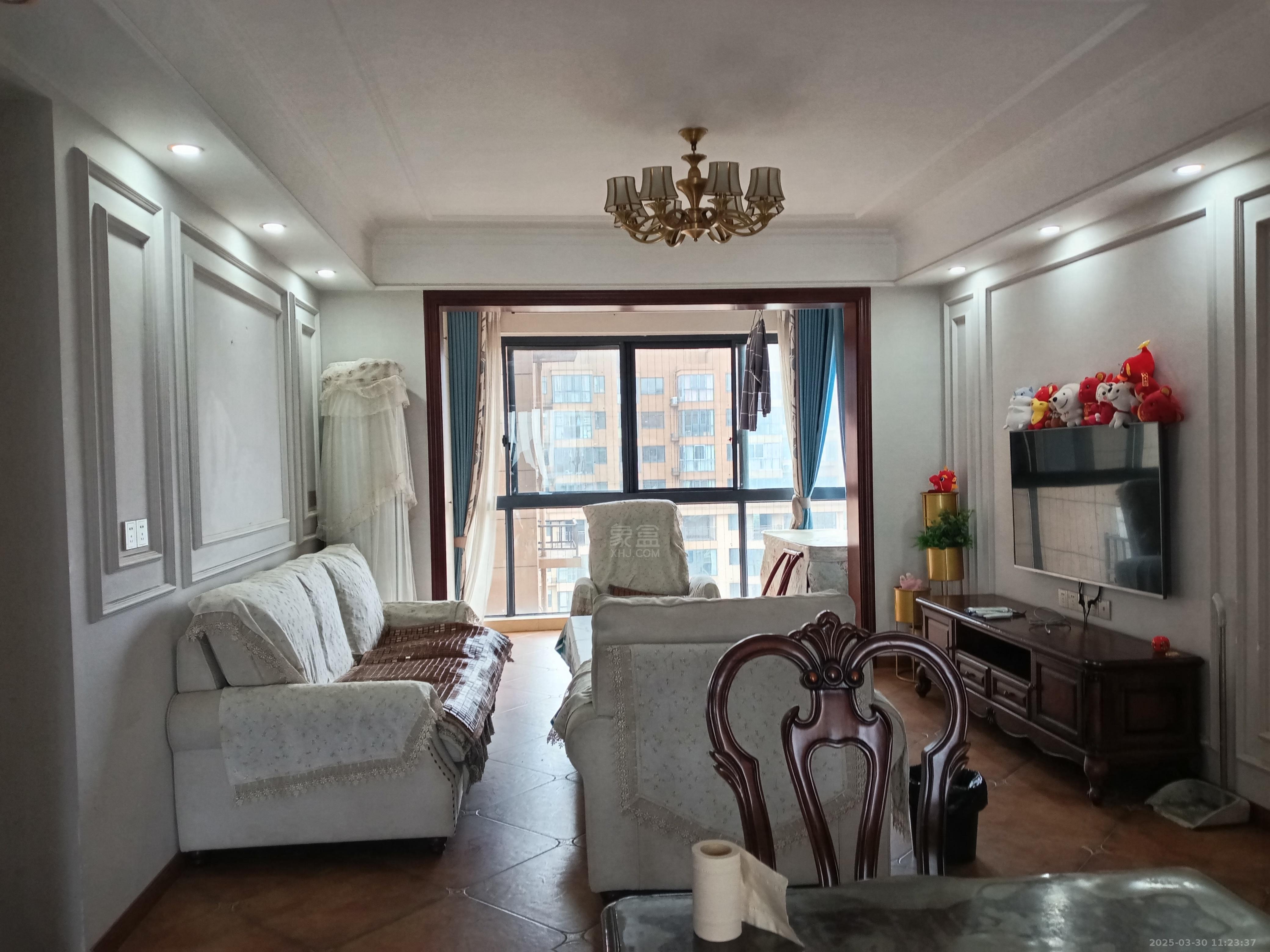 时代新城(翰林府) 3室2厅1卫 1900.0元/月 时代新城(翰林府) 3室2厅1卫 1900.0元/月室内图