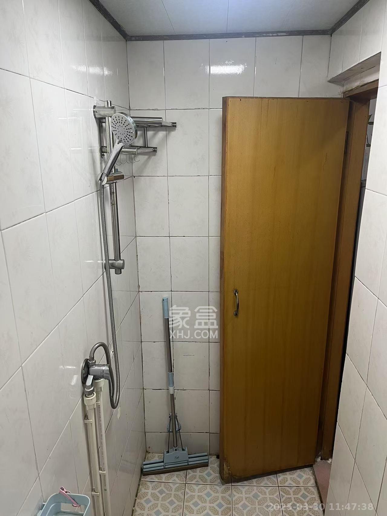 轻工设计院  3室1厅1卫   1100.00元/月室内图