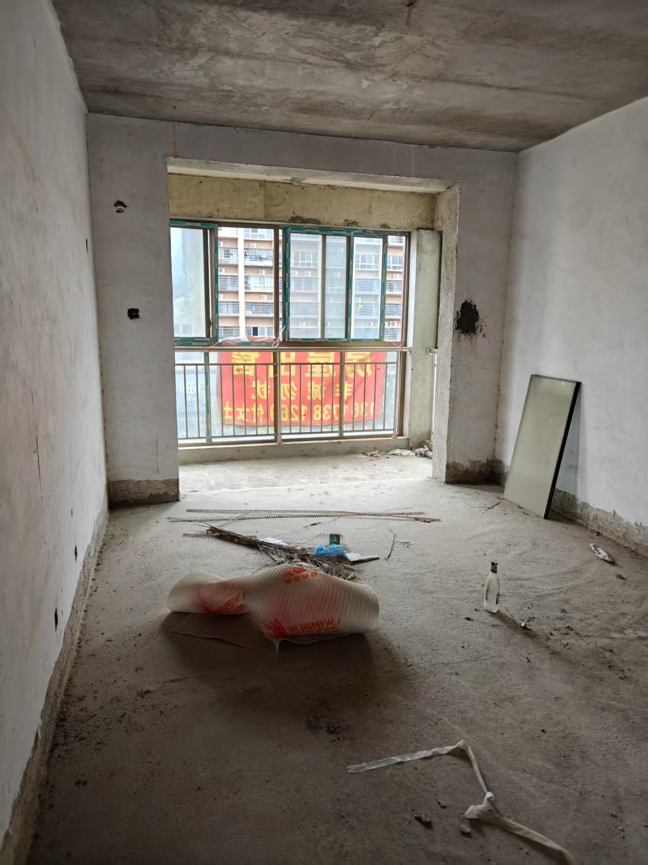 双星嘉园  3室2厅2卫    49.8万客厅