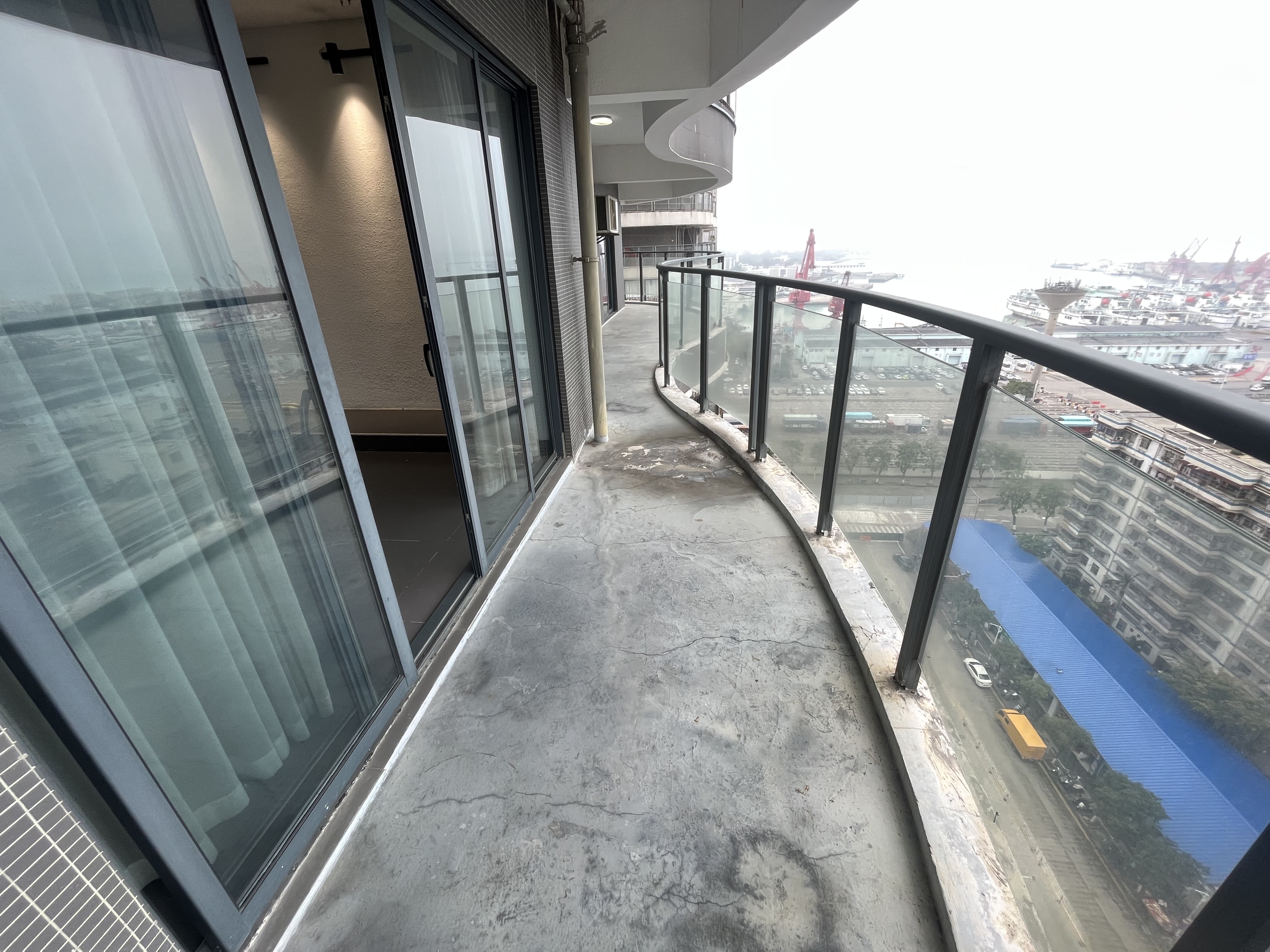 滨海幸福里 3室2厅2卫 3900.0元/月 滨海幸福里 3室2厅2卫 3900.0元/月室内图