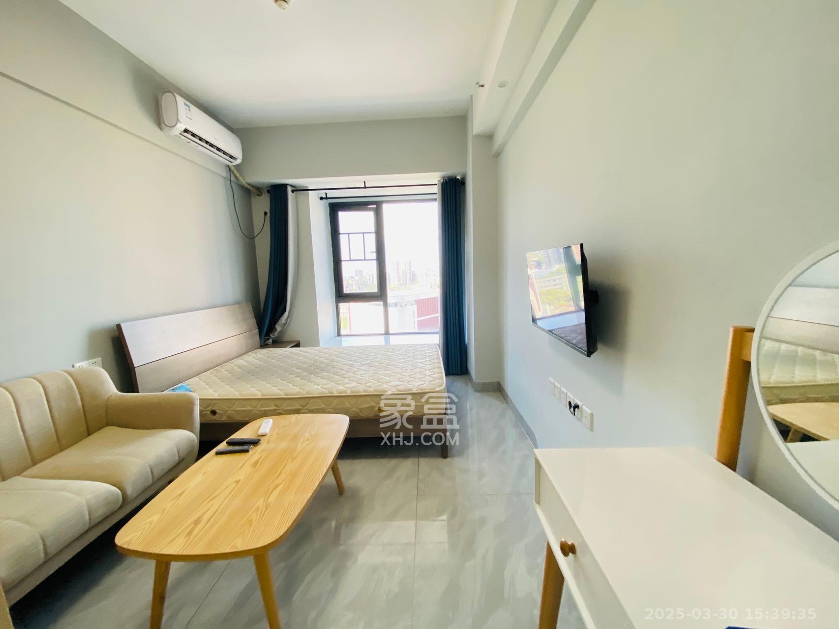 复地星光天地 1室0厅0卫 1700.0元/月 复地星光天地 1室0厅0卫 1700.0元/月室内图