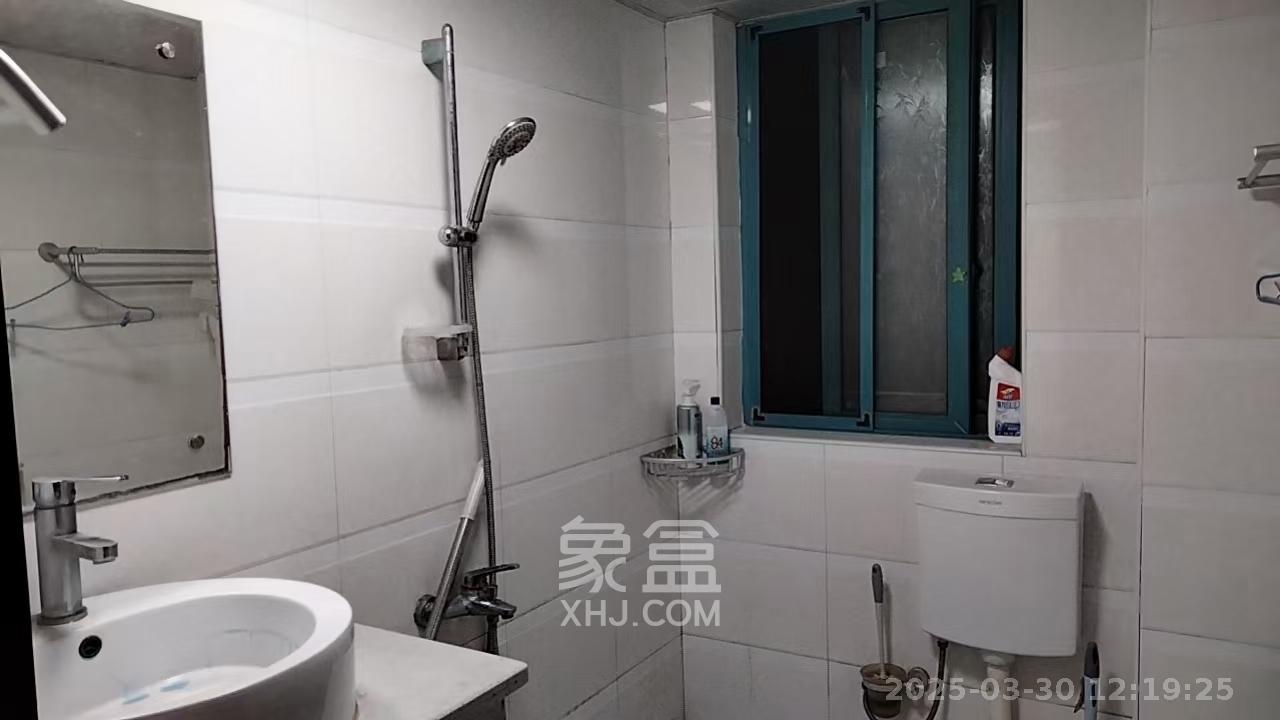 蝴蝶谷  1室2厅1卫   1500.00元/月室内图