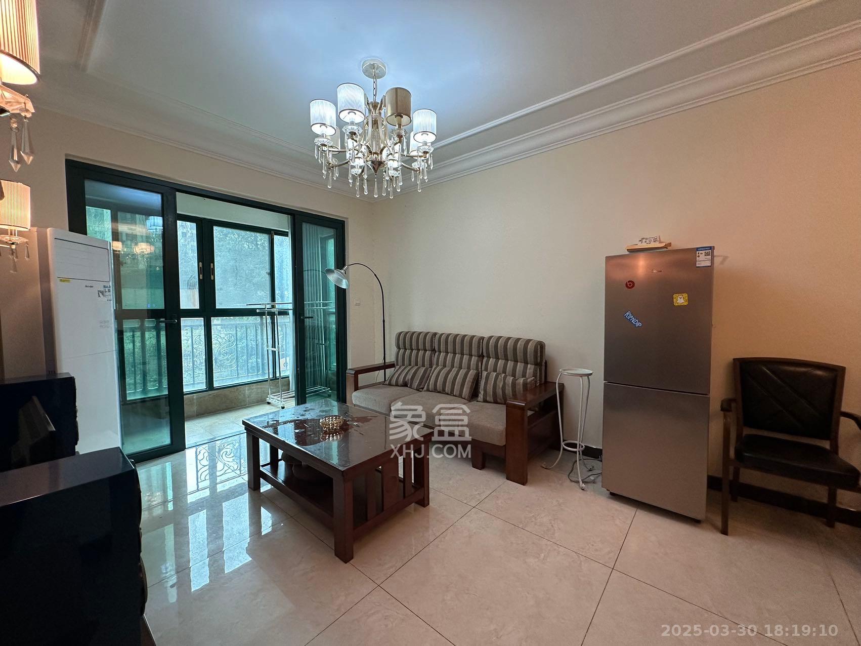 恒大雅苑 2室2厅1卫 2200.0元/月 恒大雅苑 2室2厅1卫 2200.0元/月室内图