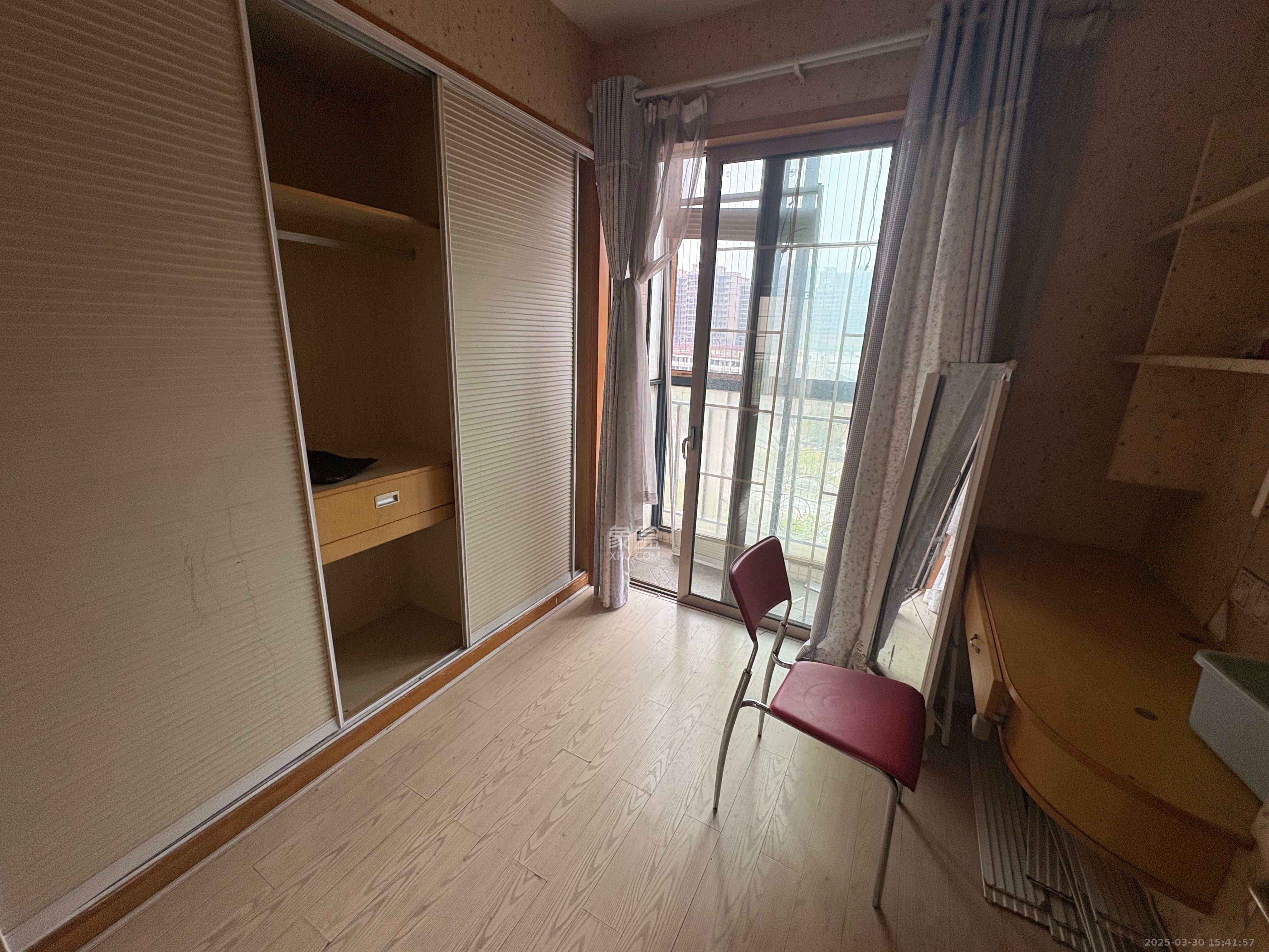 长沙玫瑰园 3室2厅2卫 2000.0元/月 长沙玫瑰园 3室2厅2卫 2000.0元/月室内图