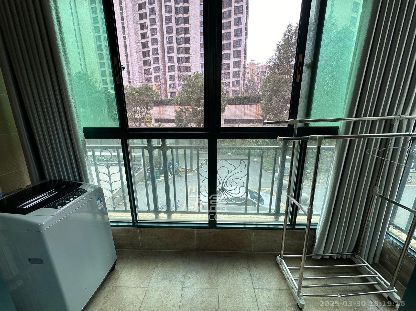 恒大雅苑 2室2厅1卫 2200.0元/月 恒大雅苑 2室2厅1卫 2200.0元/月室内图