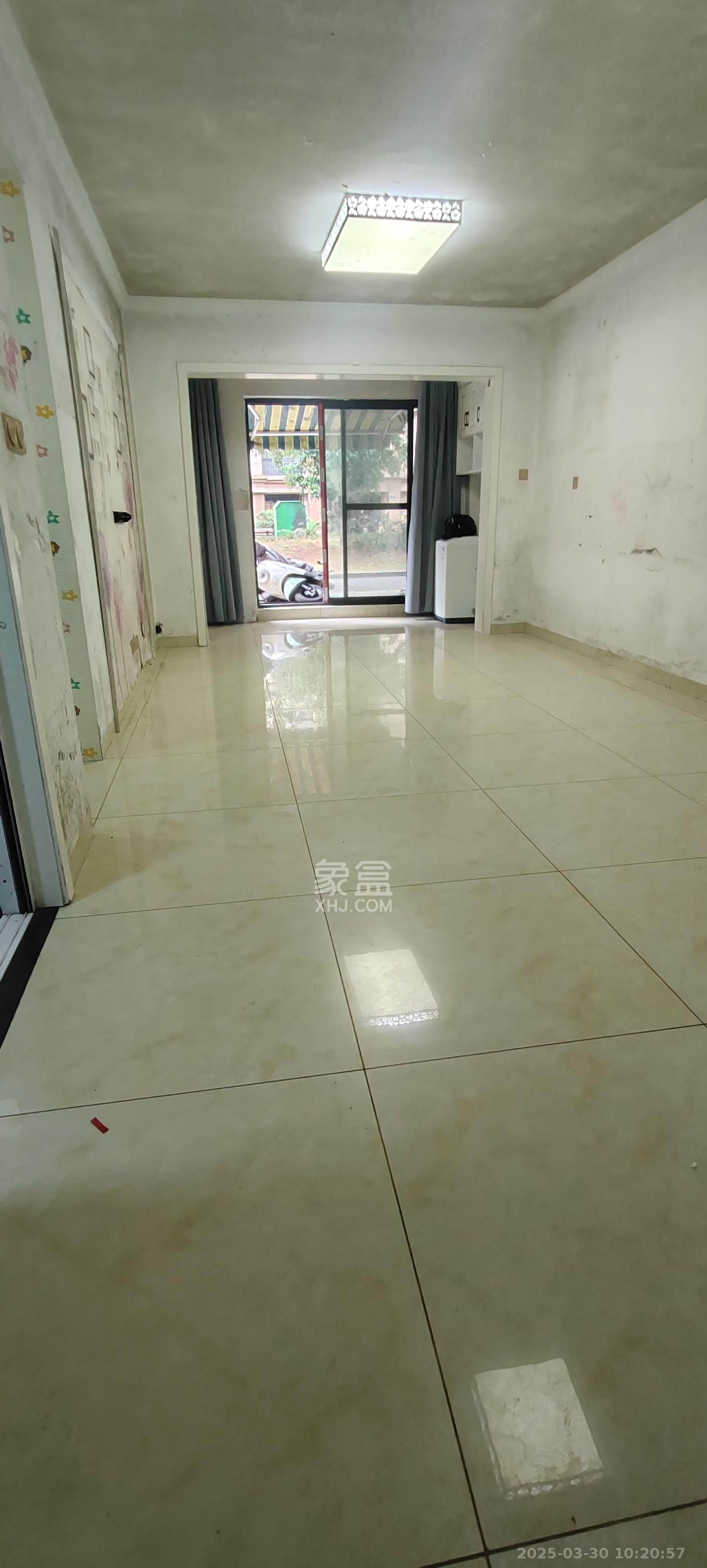 汇一城(汇壹公馆) 3室2厅1卫 2200.0元/月 汇一城(汇壹公馆) 3室2厅1卫 2200.0元/月室内图