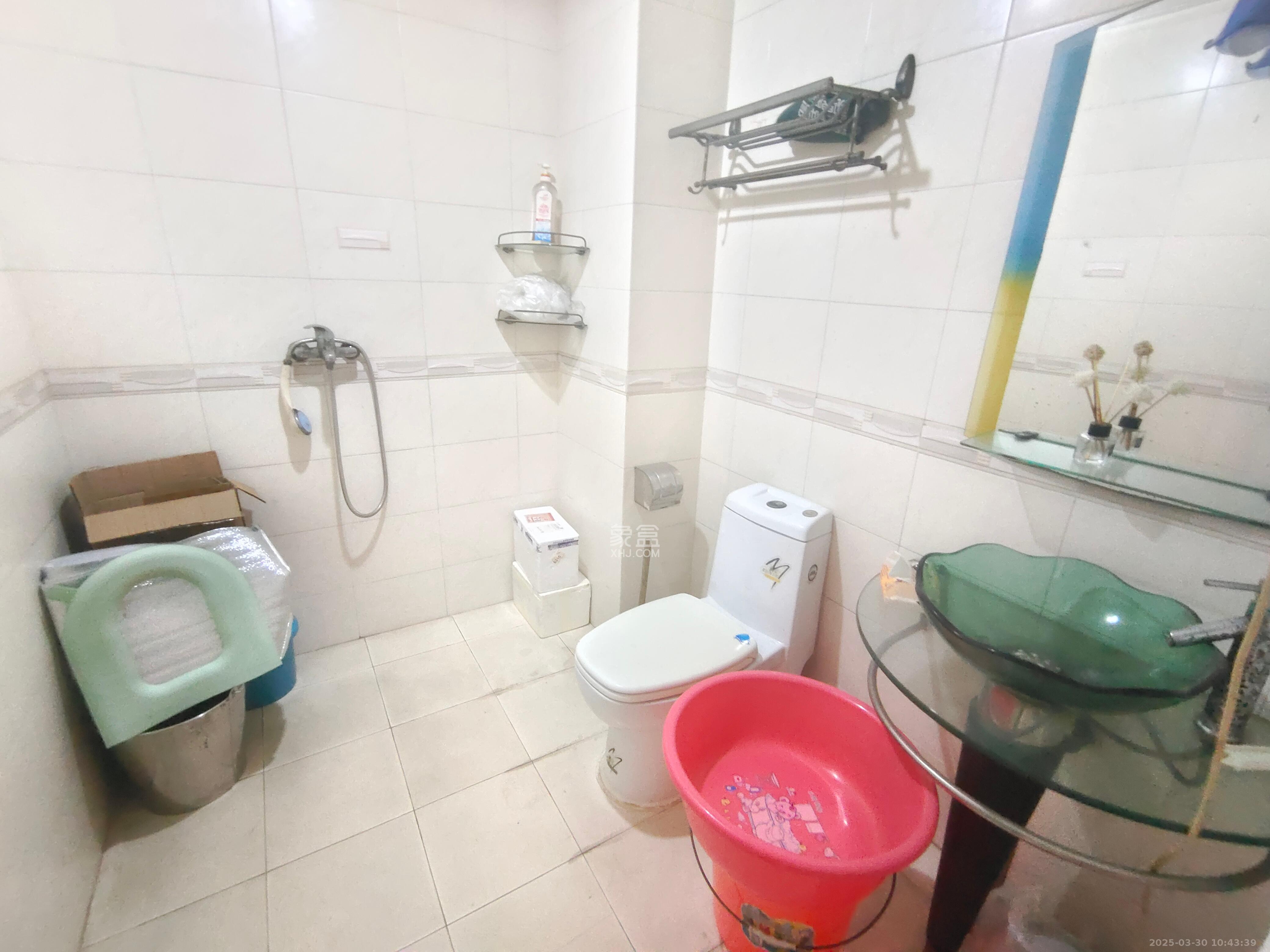 裕园 1室0厅0卫 3200.0元/月 裕园 1室0厅0卫 3200.0元/月室内图