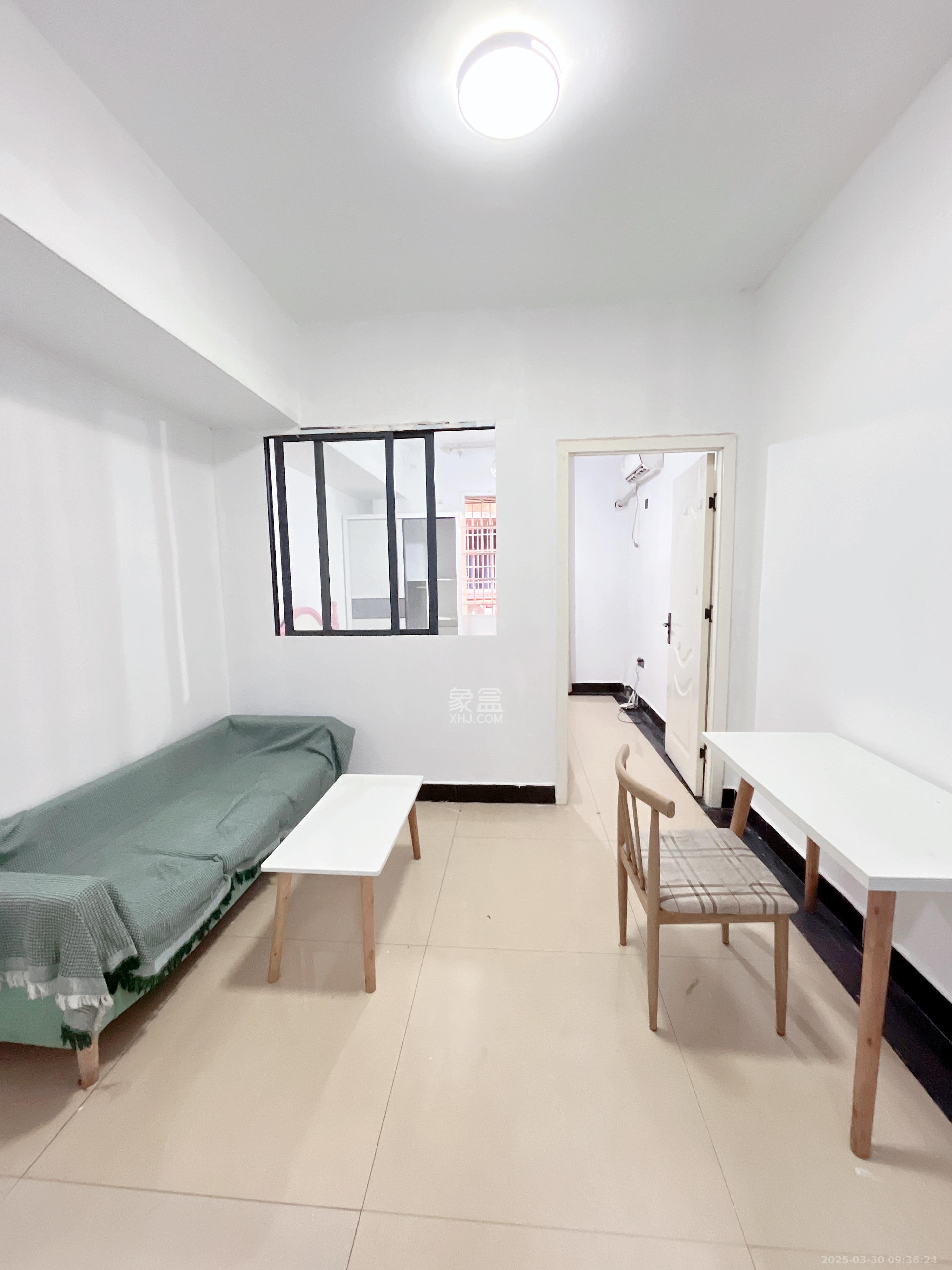 梅溪湖浪琴湾燕联小区  1室0厅0卫    800.0元/月室内图1