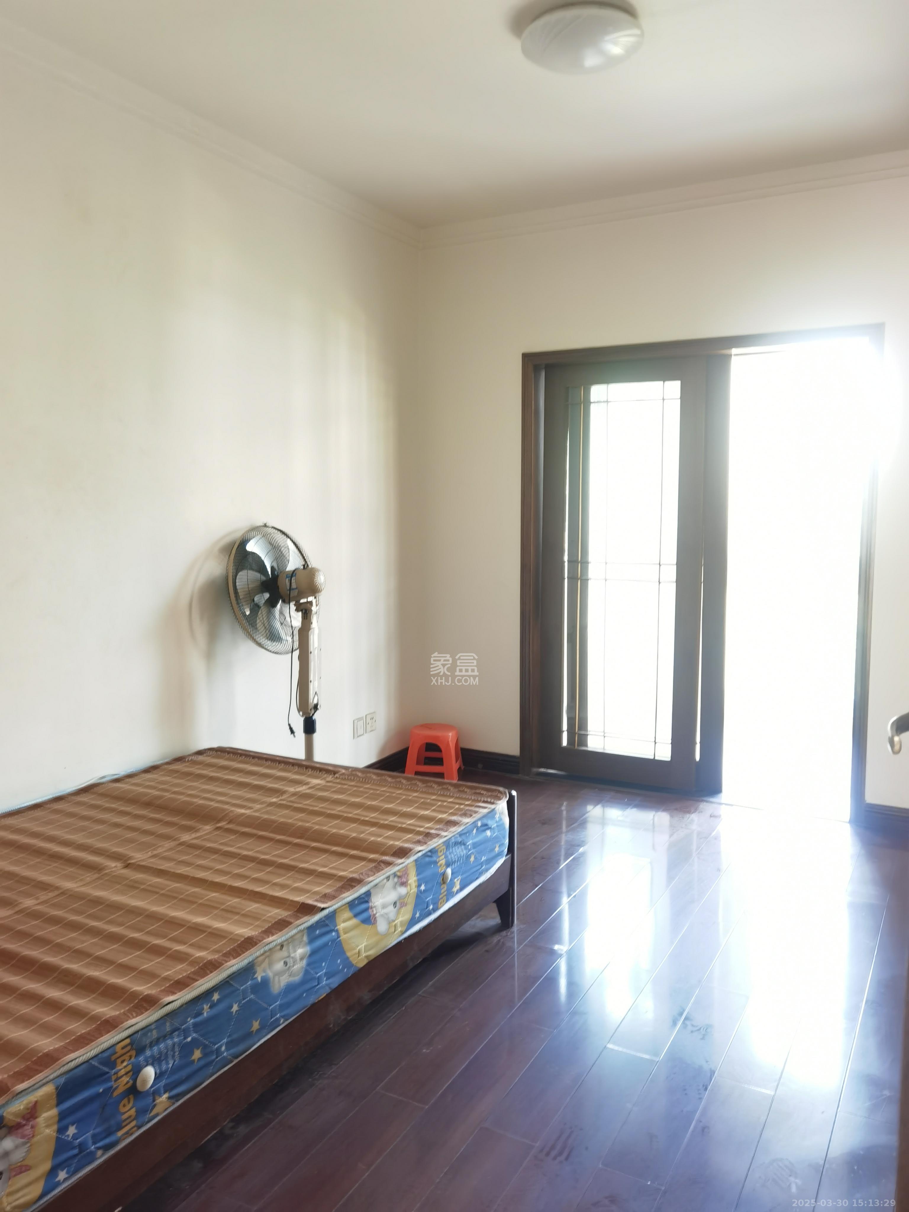 紫薇苑 1室2厅1卫 2600.0元/月 紫薇苑 1室2厅1卫 2600.0元/月室内图